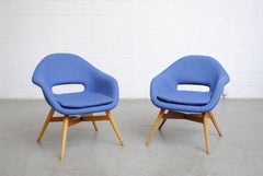 Einzelner Miroslav Navrátil Neu gepolsterter blauer Bucket Lounge Chair für Vertex