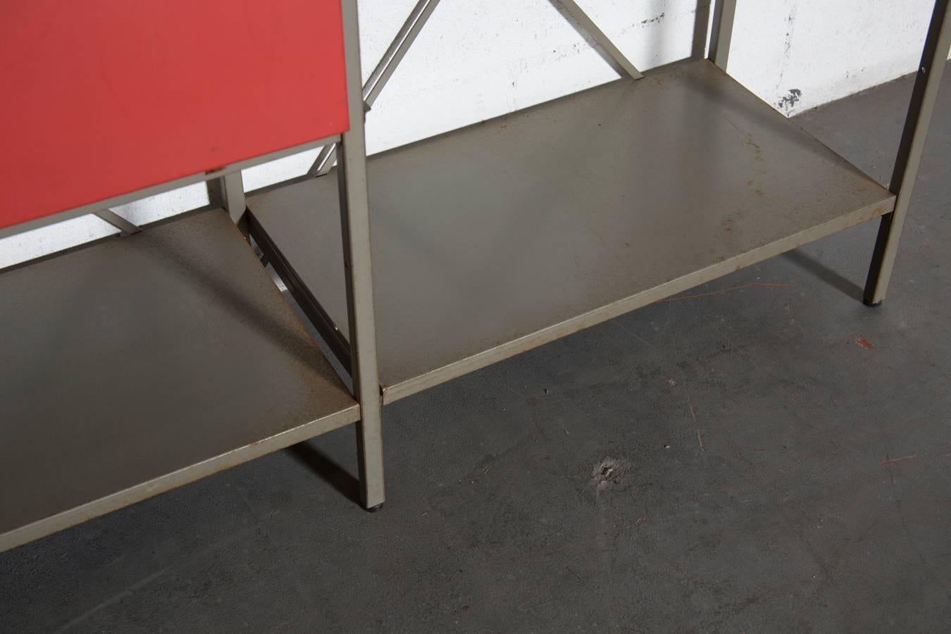 Mid-20th Century Wim Rietveld Industrial Metal Cabinet #663-2 for Gispen