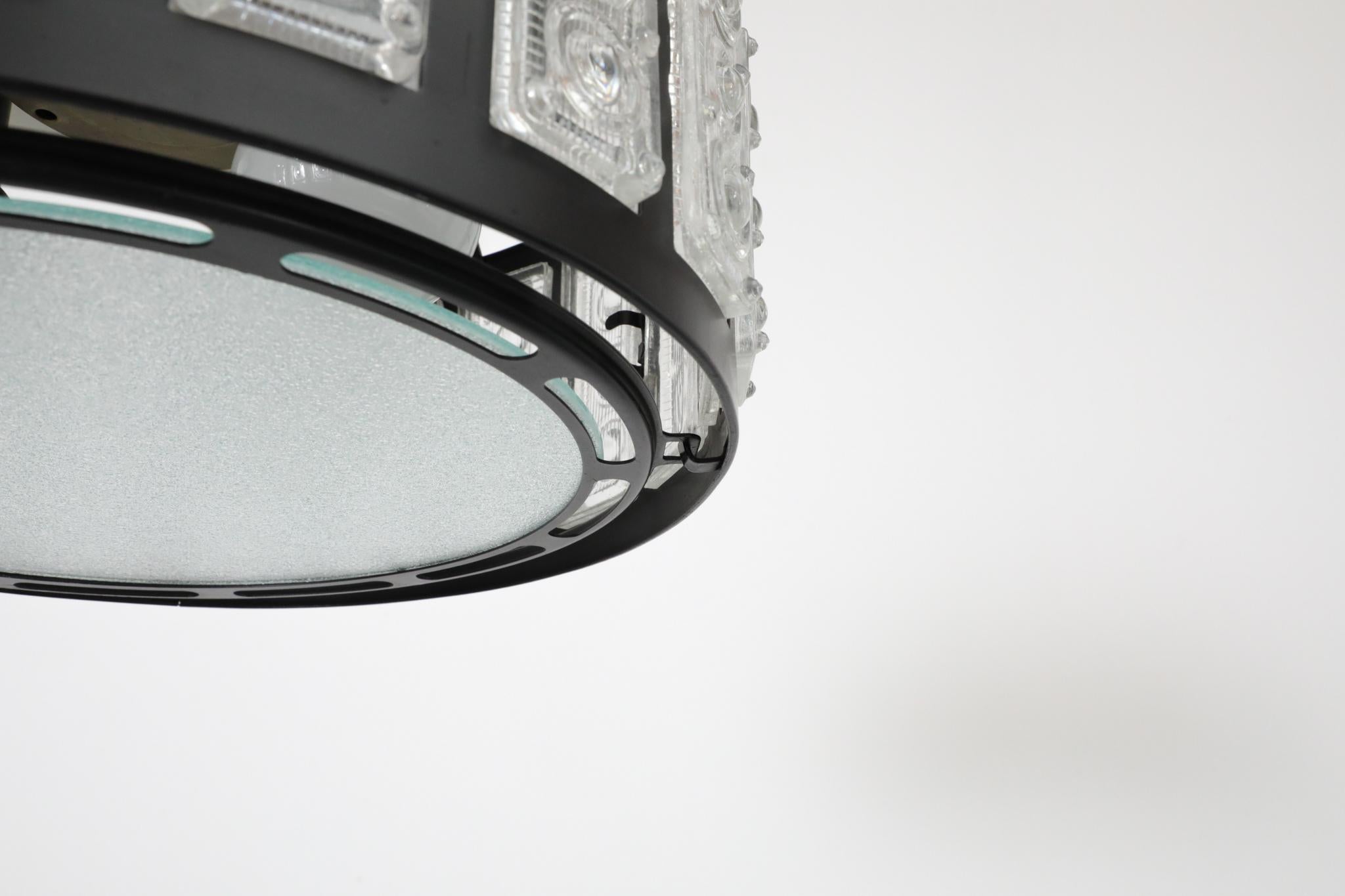 Lampadario in metallo del metà del secolo con pannelli di vetro incastonati ispirati a Erik Höglund in vendita 2