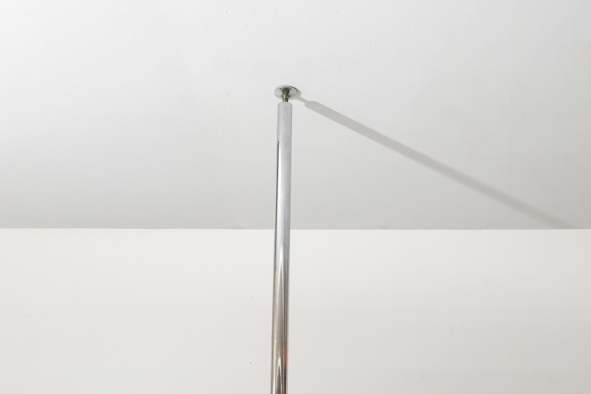 Lampe à arc à tige tendue du milieu du siècle inspirée de Castiglioni avec abat-jour blanc en vente 5