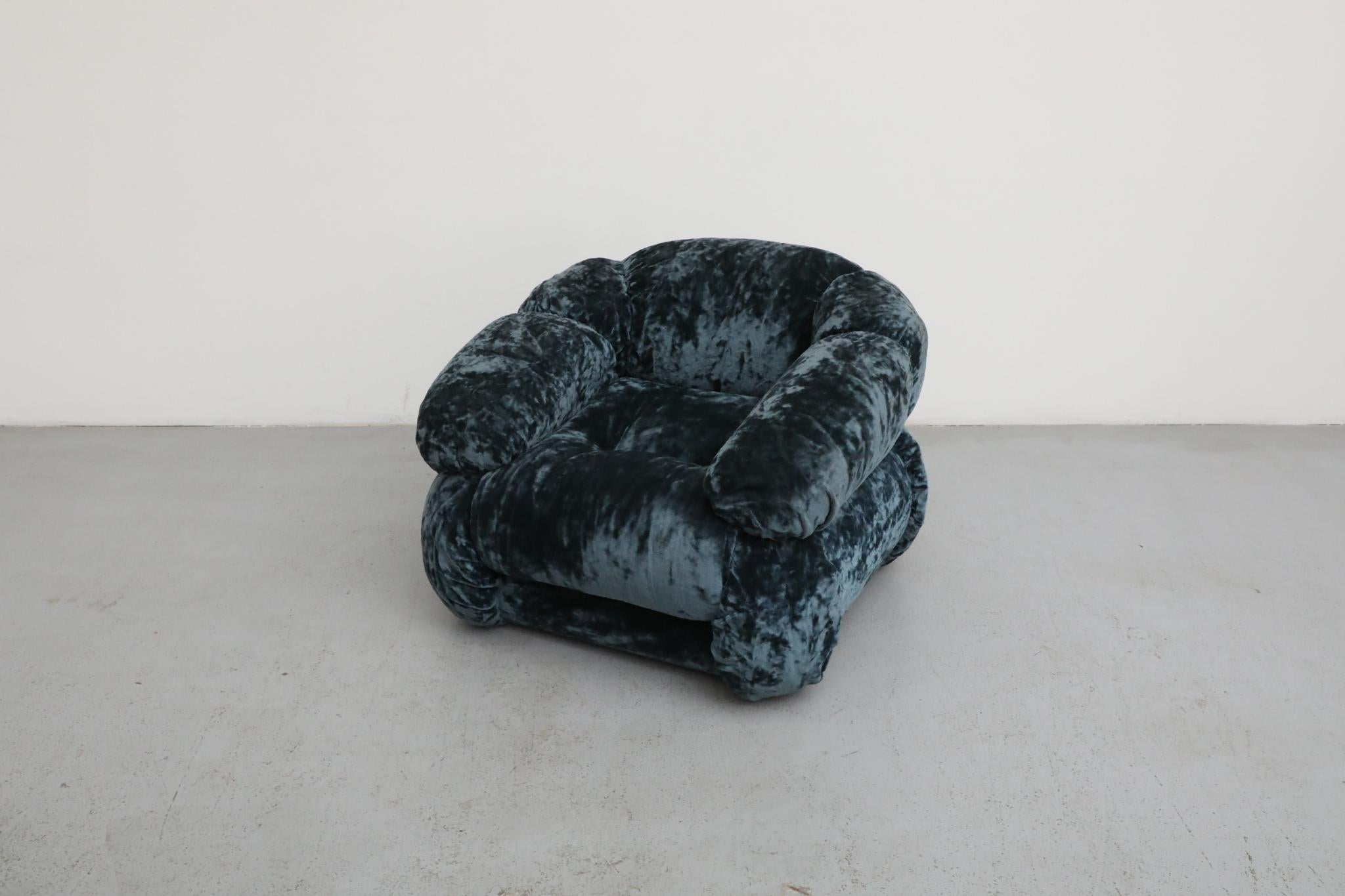 Paar Adriano Piazzesi Space Age Lounge Chairs, Blauer Samt, Italien 1970er im Angebot 8