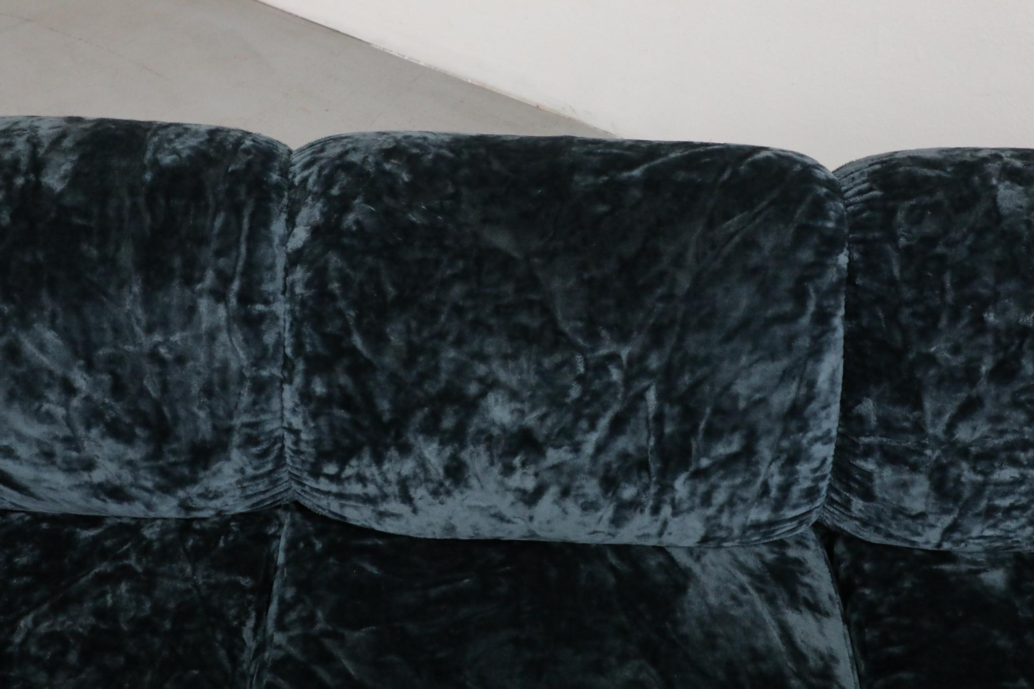 Adriano Piazzesi Space Age Sofa, Blauer Knautschsamt, Italien 1970er im Angebot 6