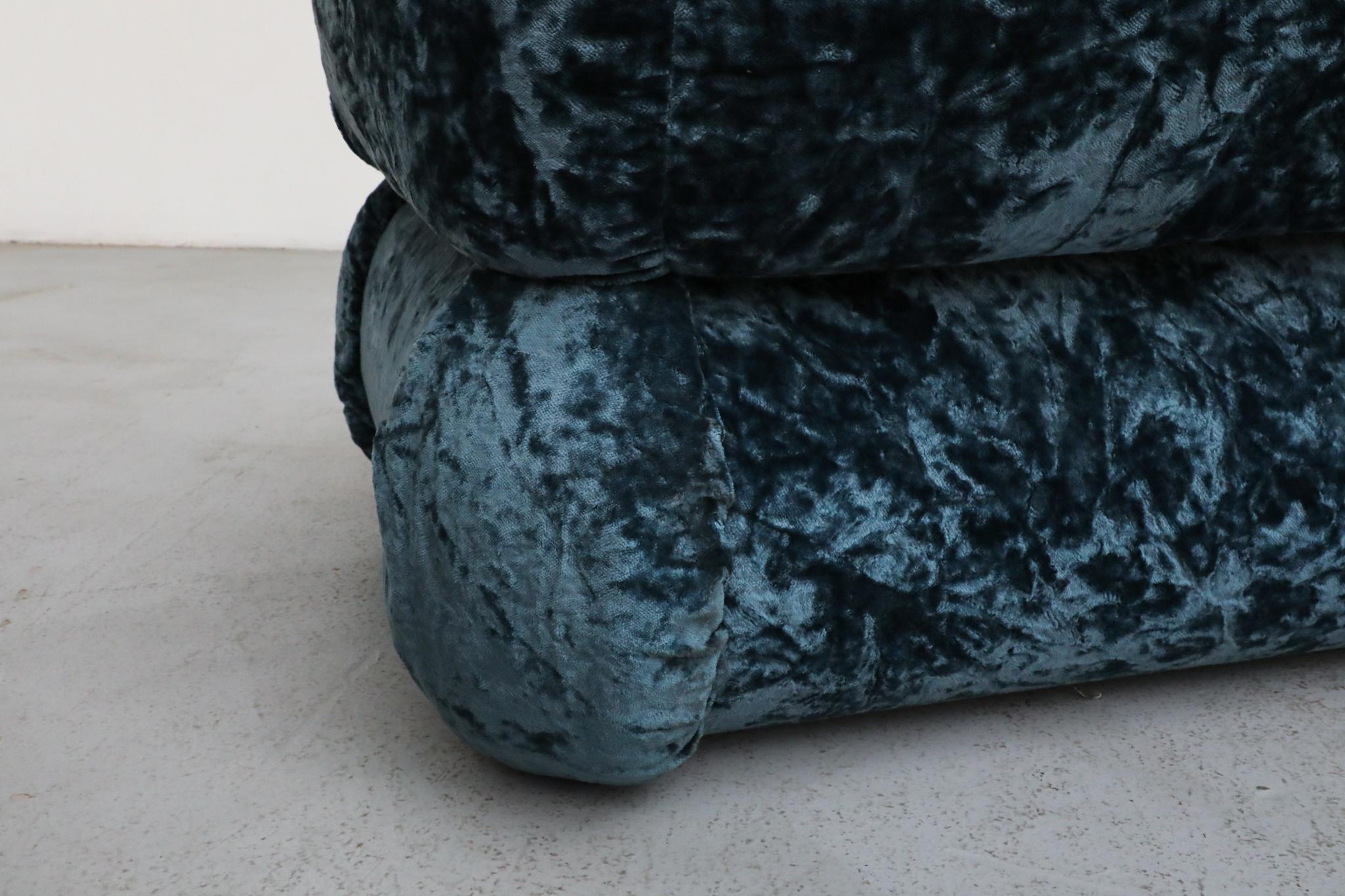 Adriano Piazzesi Space Age Sofa, Blauer Knautschsamt, Italien 1970er im Angebot 12