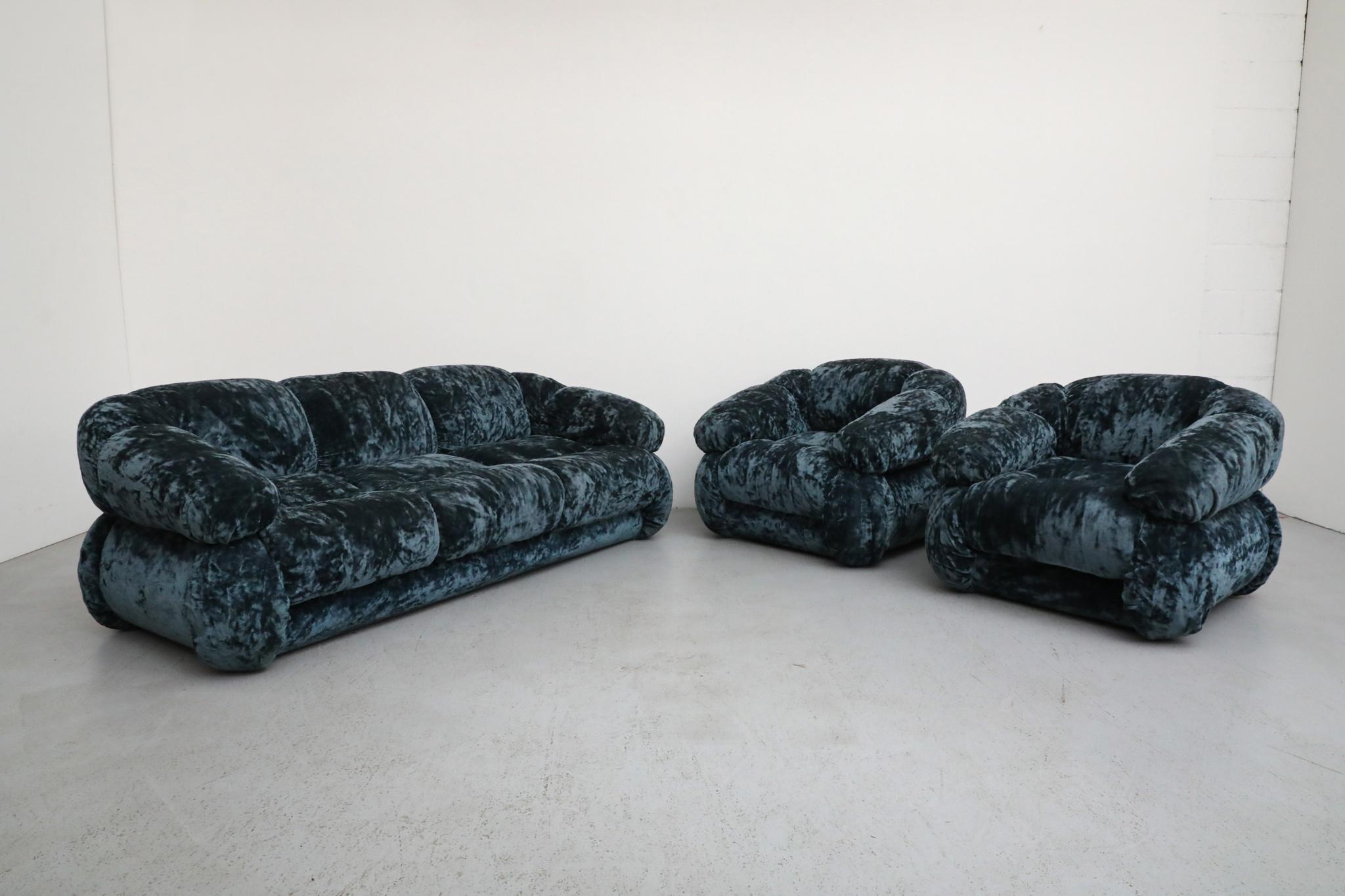 Adriano Piazzesi Space Age Sofa, Blauer Knautschsamt, Italien 1970er im Angebot 13