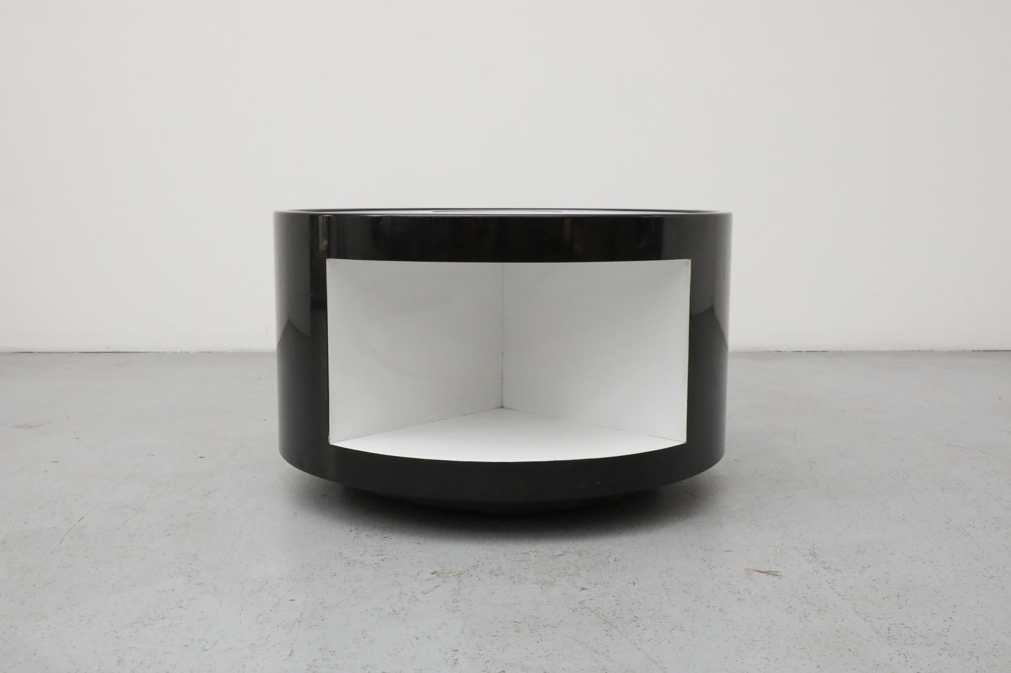 Italian Space Age Black and White Rolling Bar Cart and Side Table, Circa 1980s For Sale 4