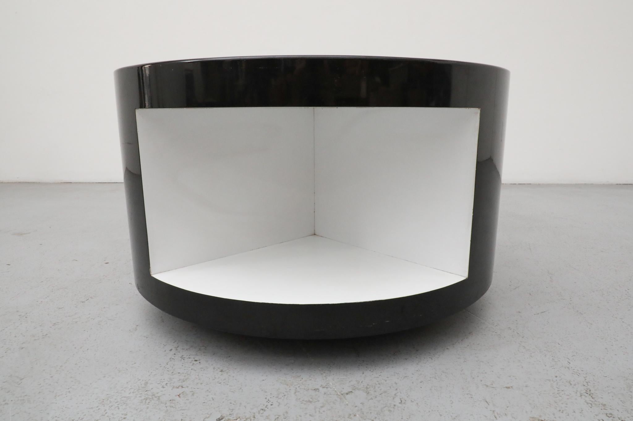 Italian Space Age Black and White Rolling Bar Cart and Side Table, Circa 1980s For Sale 5