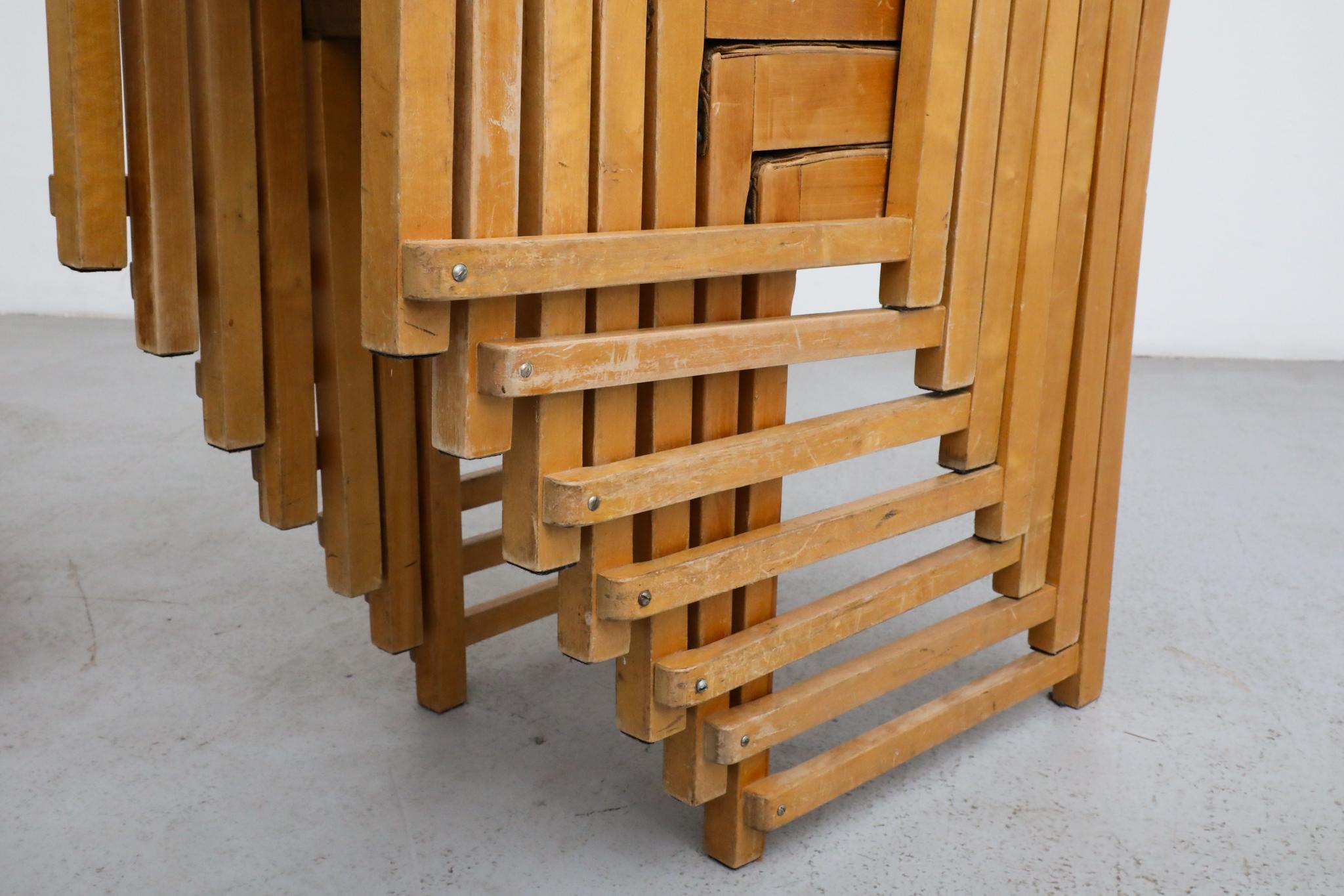 Chaises empilables 