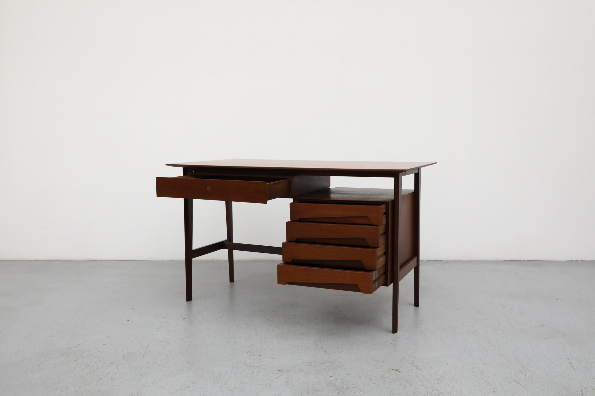 Mid-Century Modern Palutari Teak Desk/Vanity for Dassi, Gio Ponti Style, Mid-Century For Sale
