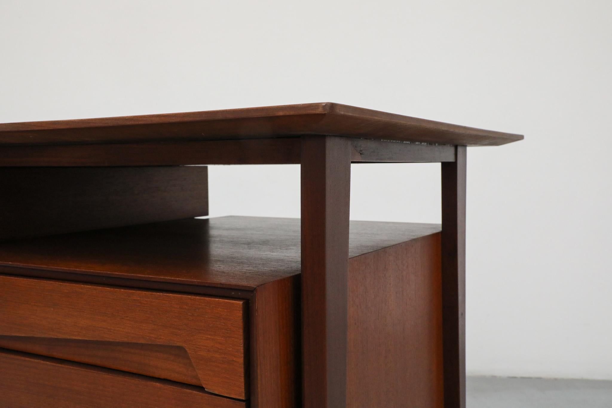 Palutari Teak Desk/Vanity for Dassi, Gio Ponti Style, Mid-Century For Sale 2