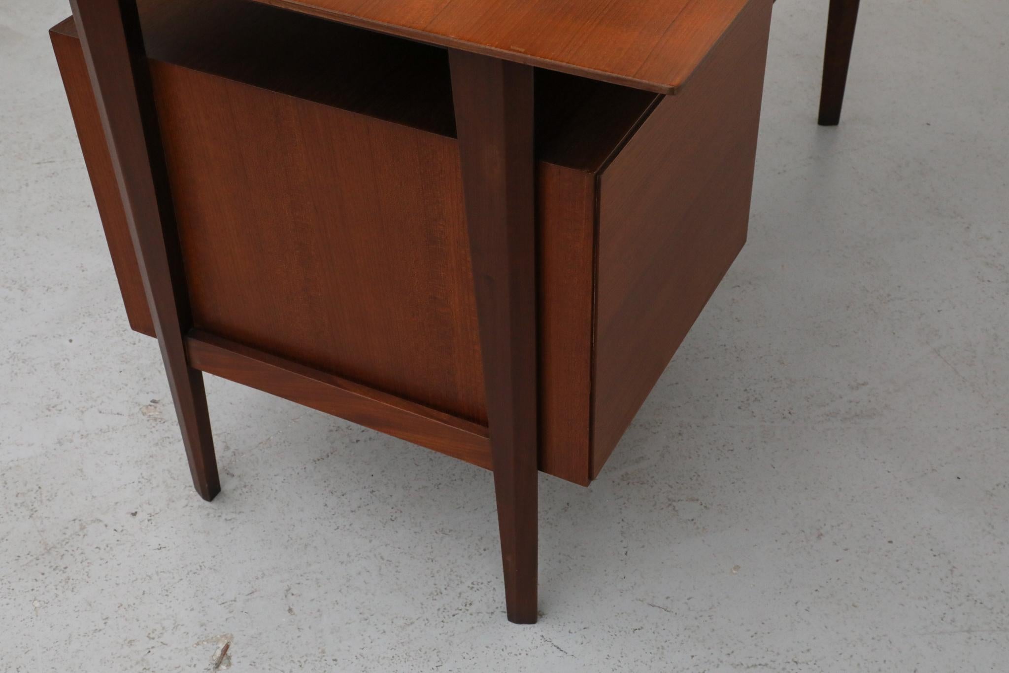 Palutari Teak Desk/Vanity for Dassi, Gio Ponti Style, Mid-Century For Sale 12
