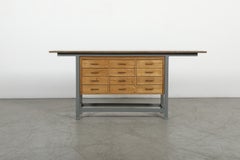 Vintage-Werkbank im Industriestil mit Kiefernschrank mit 12 Schubladen