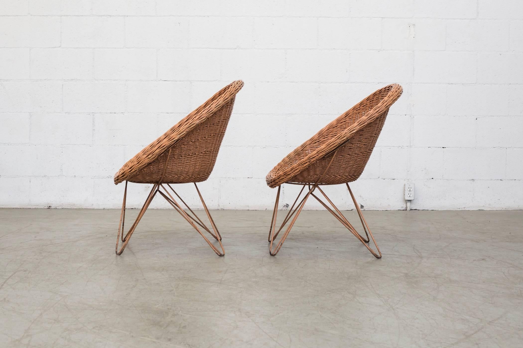 Pair of Jacques Adnet Style Bamboo Chairs in Mauve In Good Condition In Los Angeles, CA