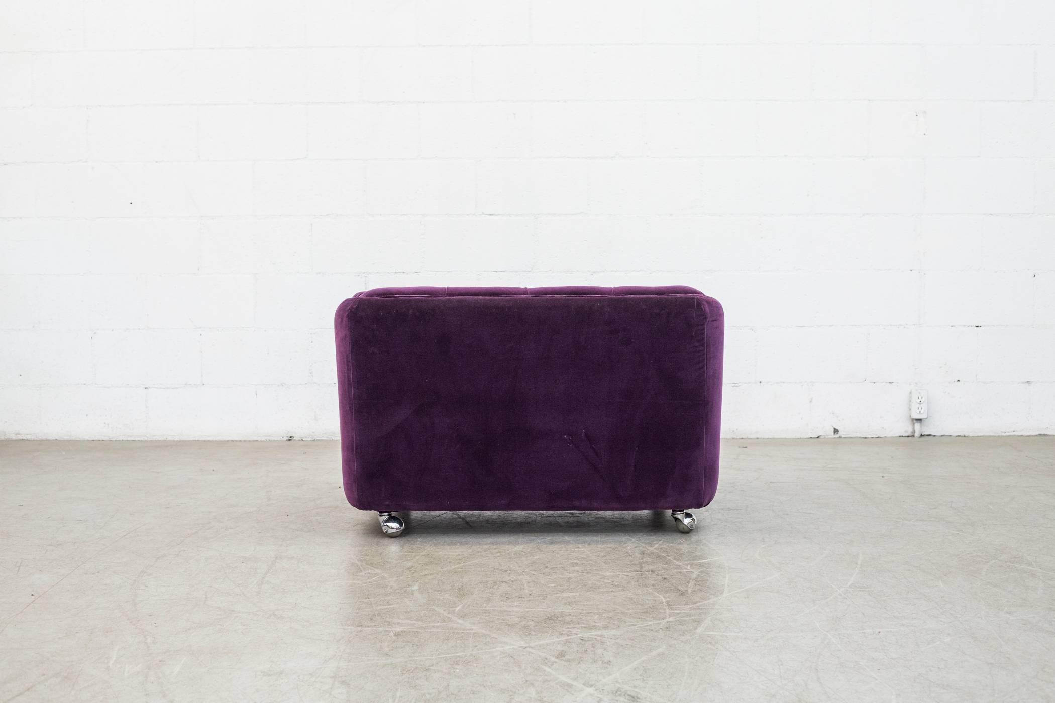 purple velvet tufted chair