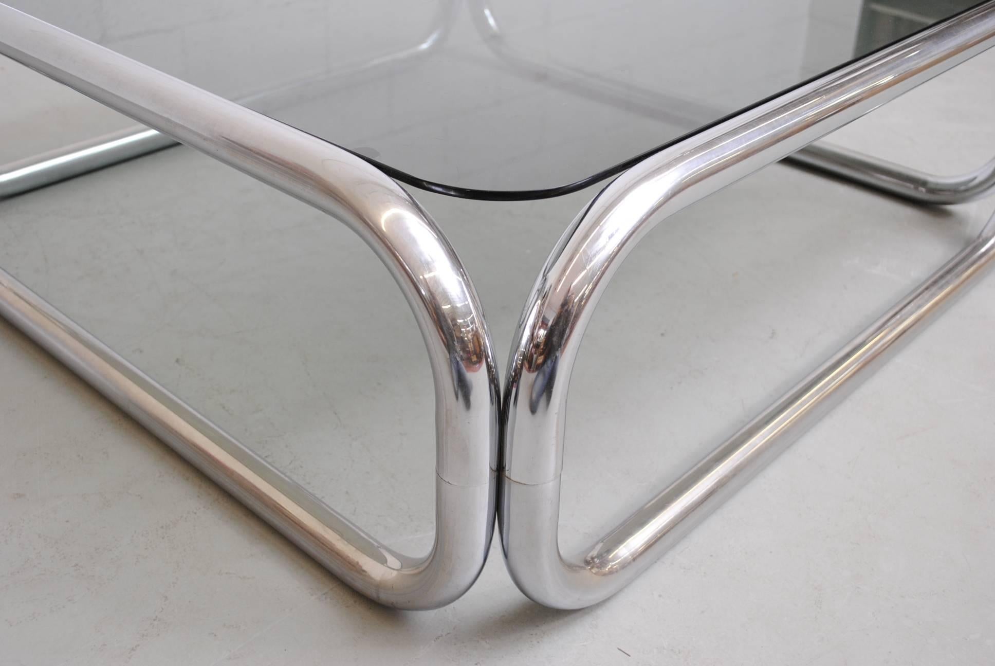1970s Modern Tubular Chrome Coffee Table In Good Condition In Los Angeles, CA