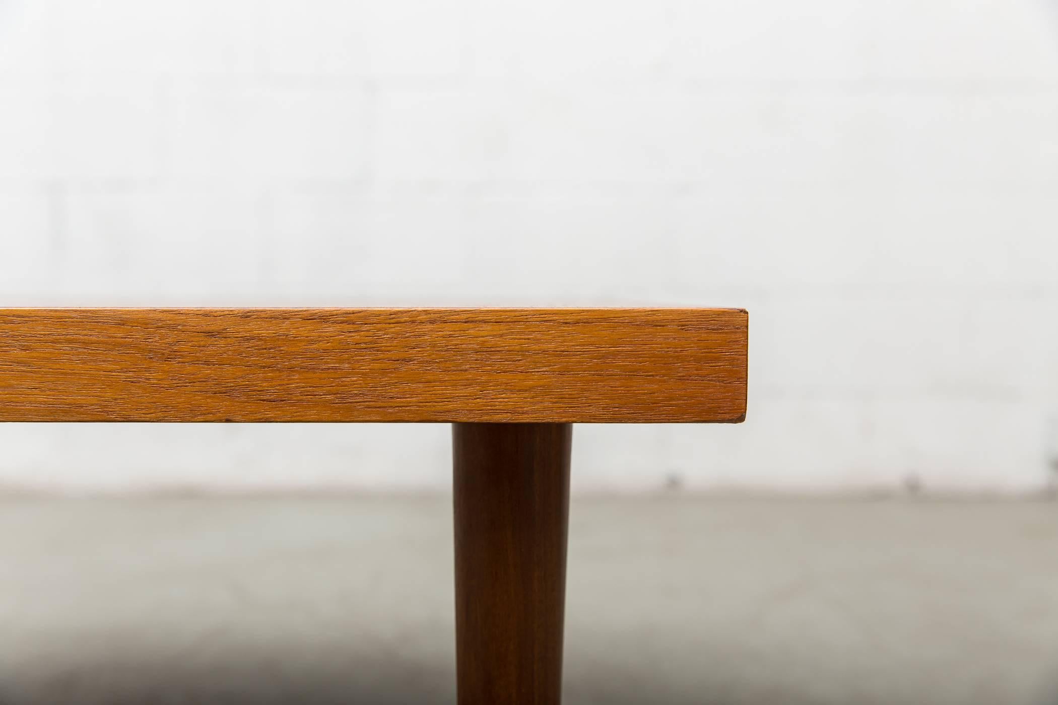 Handsome Pair of Square Teak Side or Coffee Tables In Good Condition In Los Angeles, CA