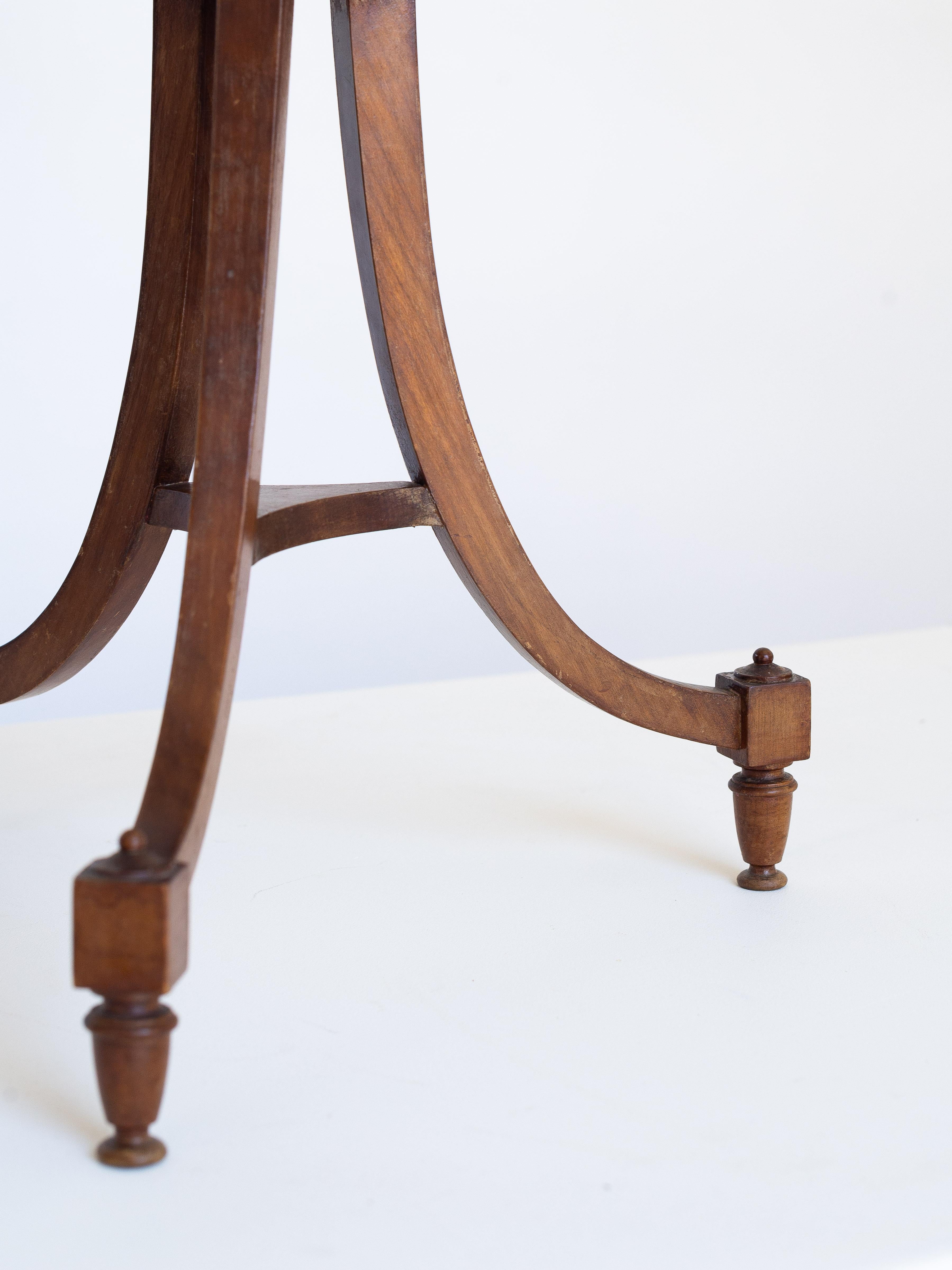 19th Century Mahogany Tripod Pedestal - Gueridon - Side Table For Sale 1
