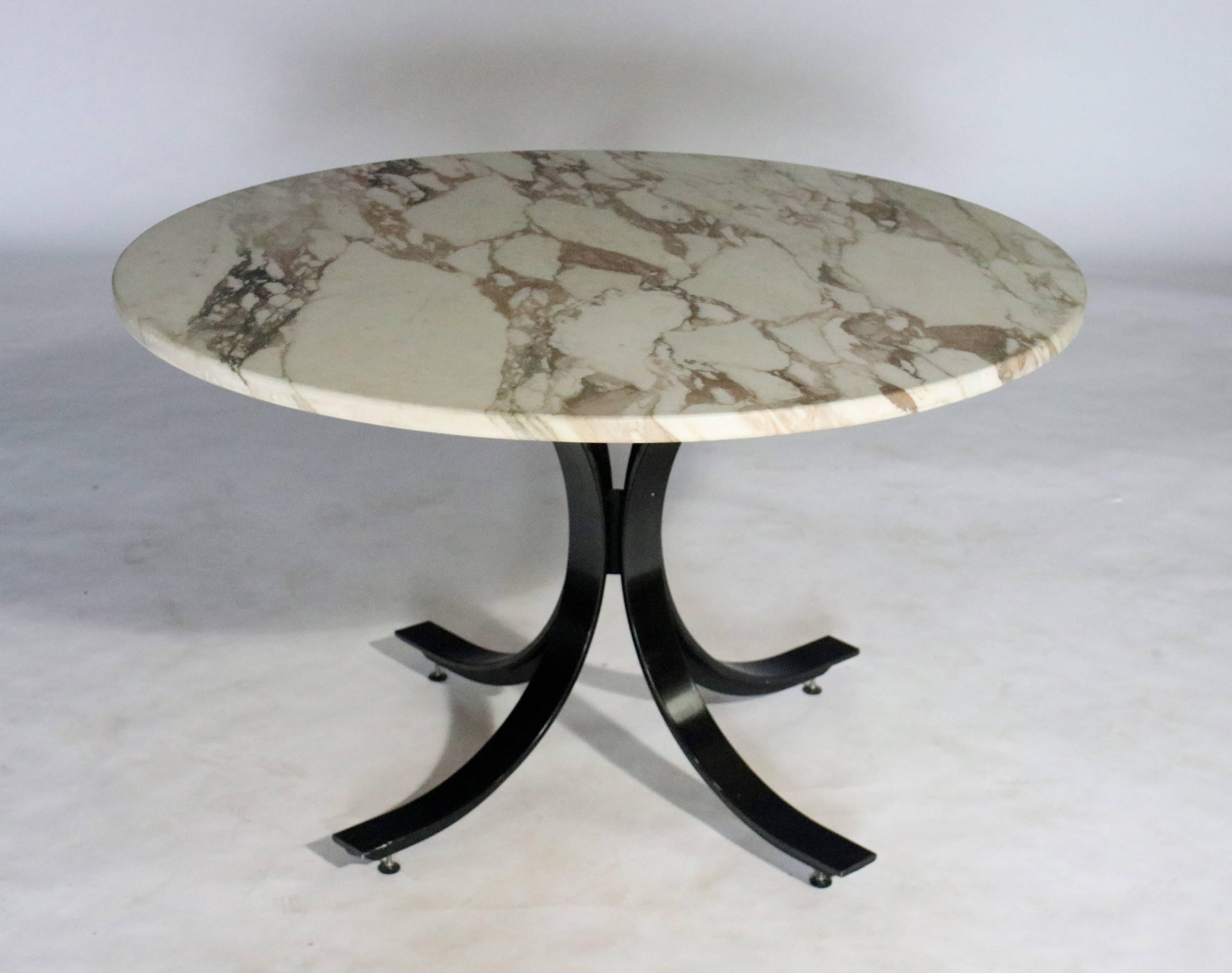 Mid-Century Modern Table in the style of Osvaldo Borsani and Eugenio Gerli