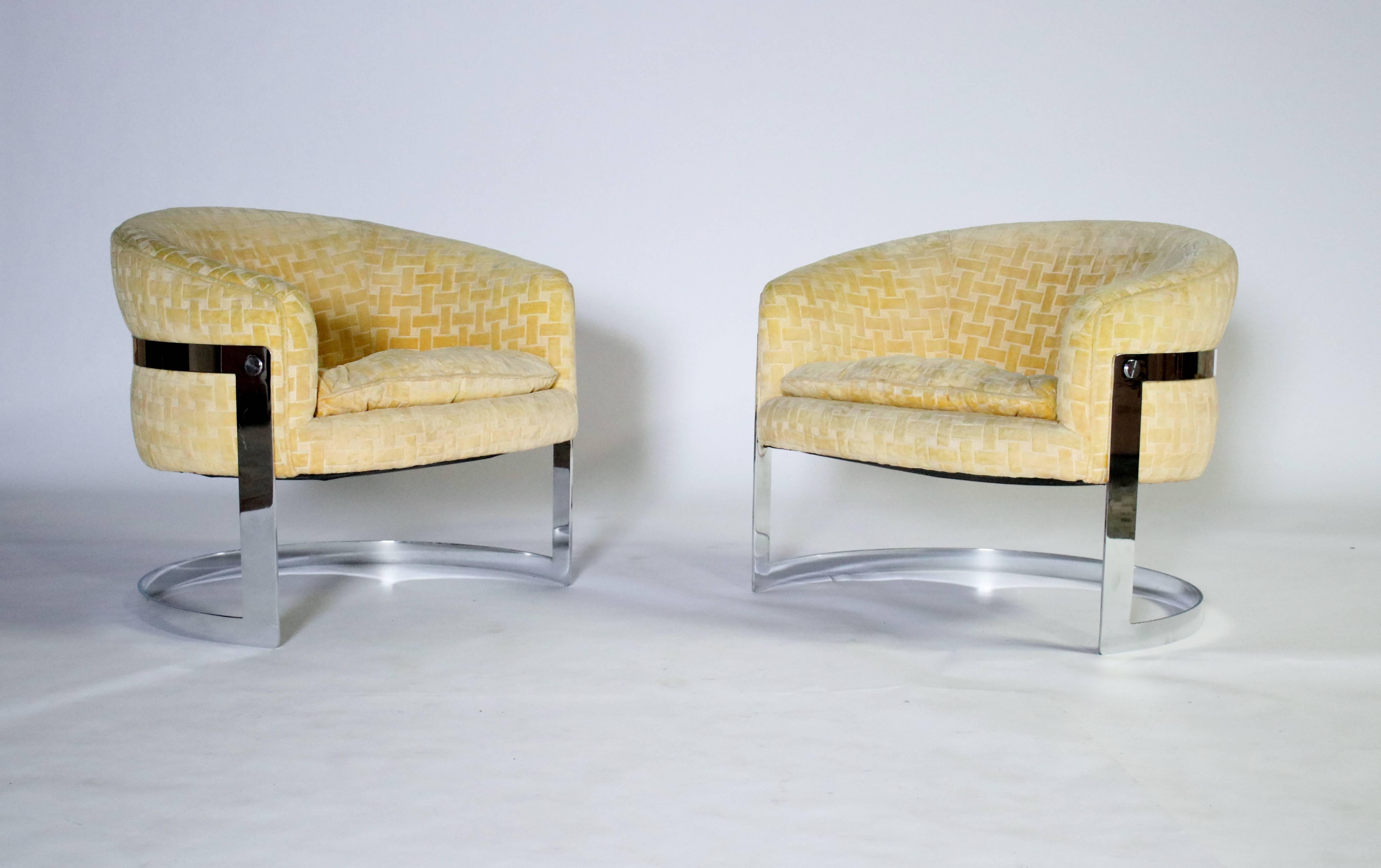 Mid-20th Century Milo Baughman Mid-Century Modern Cantilevered Chrome Barrel Chairs
