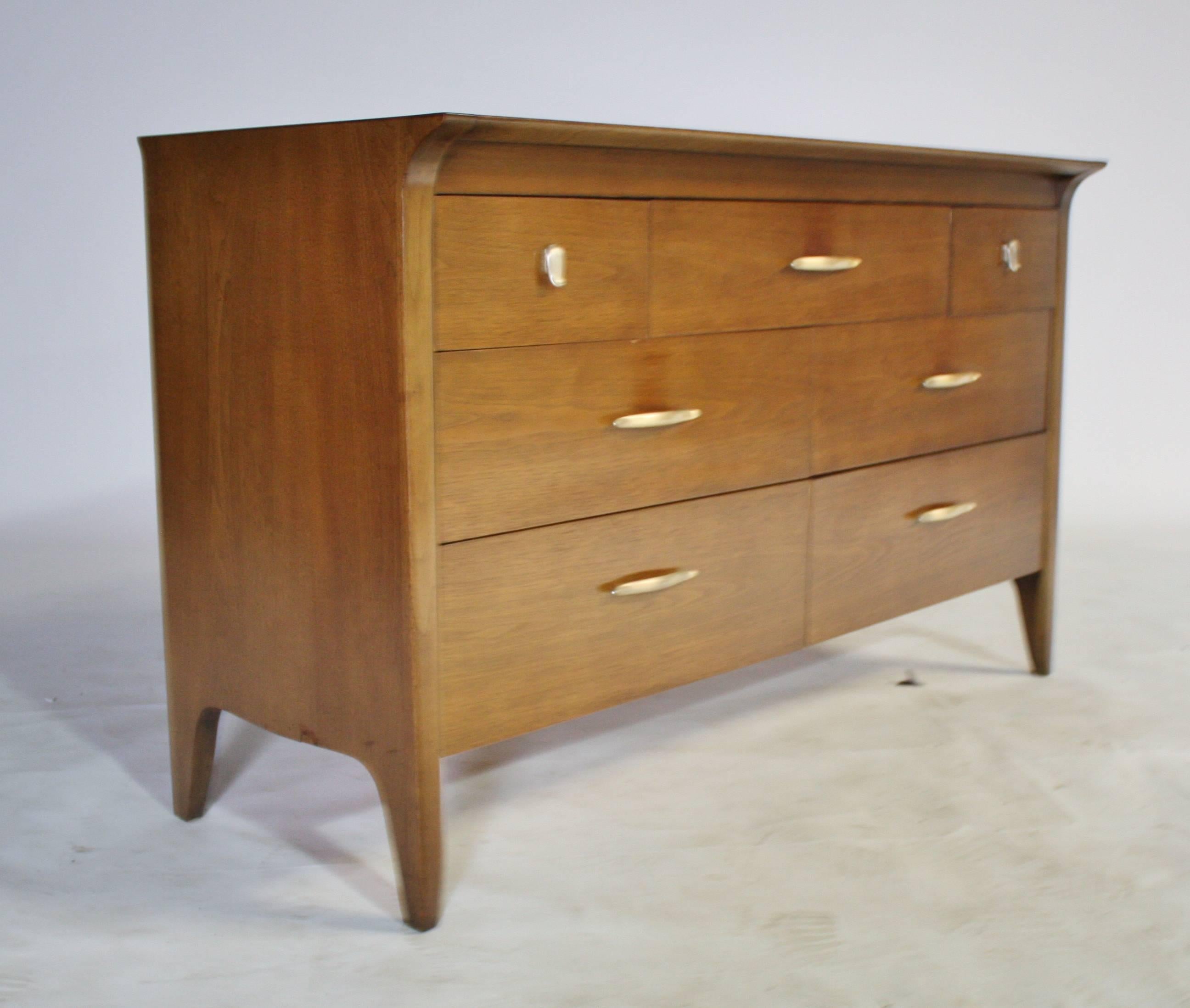 drexel profile dresser