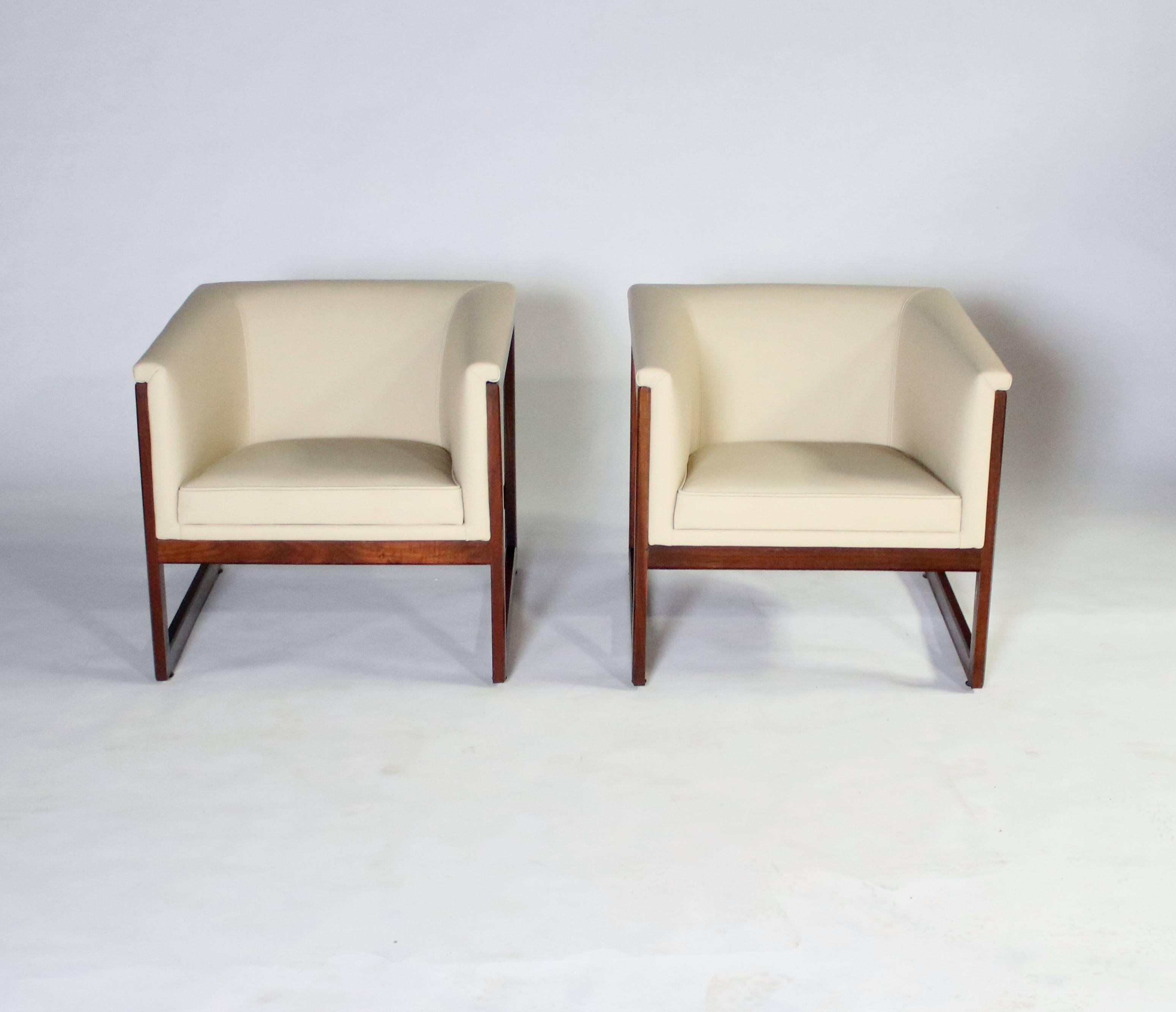 Mid-20th Century Milo Baughman Floating Cube Club Chairs