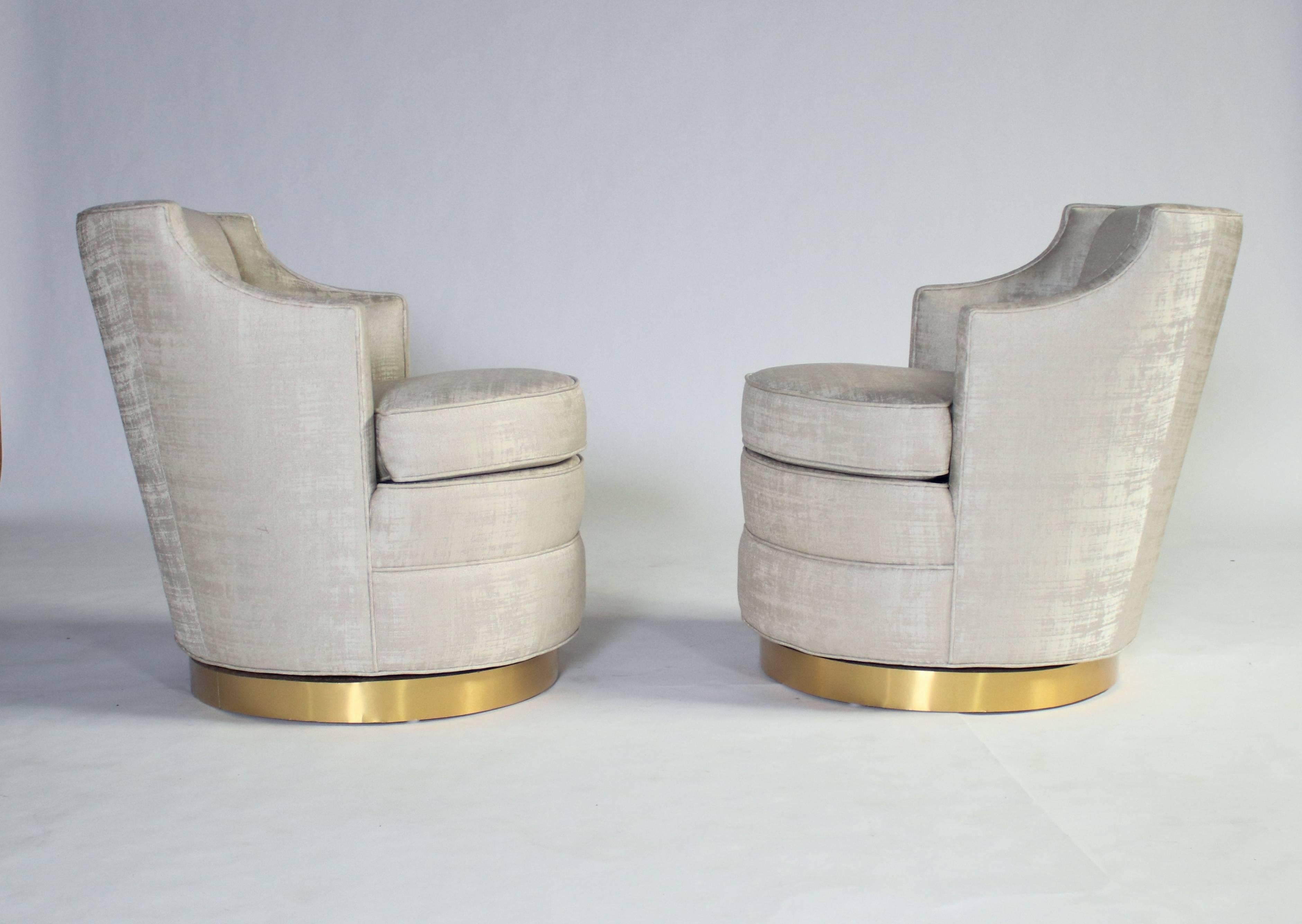 Edward Wormley for Dunbar Swivel Chairs In Excellent Condition In Chicago, IL