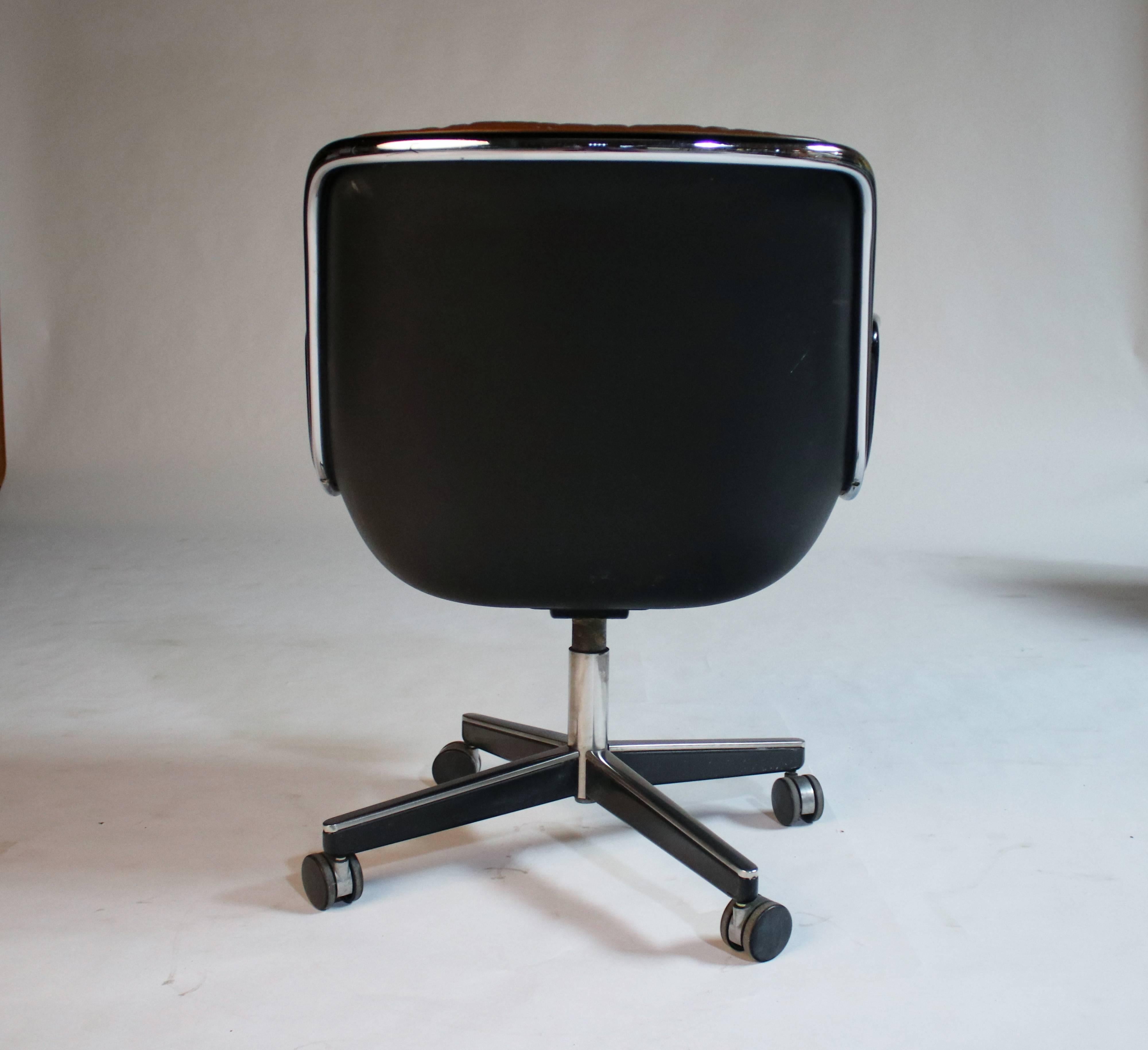 American 1970s Charles Pollack for Knoll Executive Desk Chair