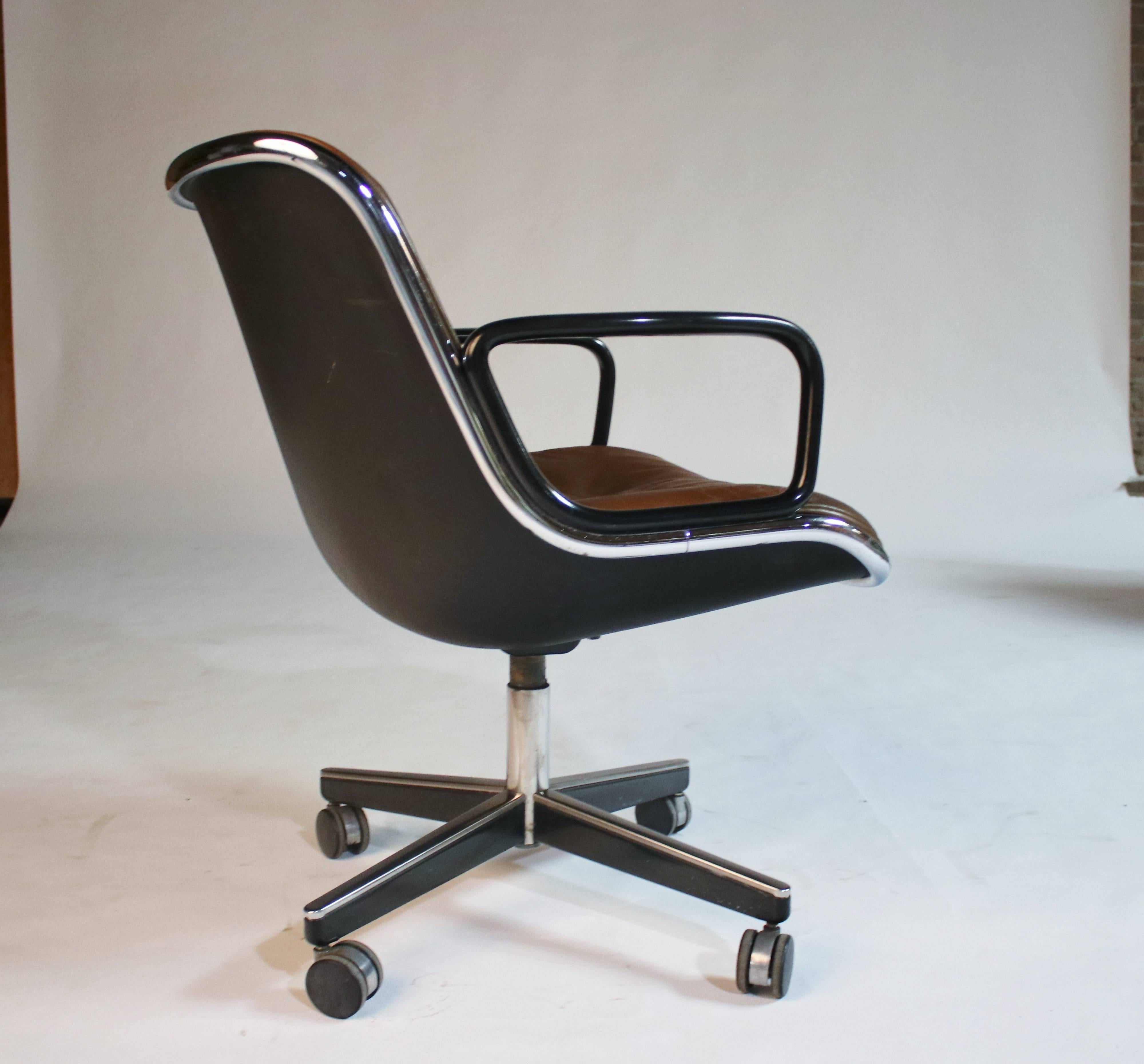 1970s Charles Pollack for Knoll Executive Desk Chair In Good Condition In Chicago, IL