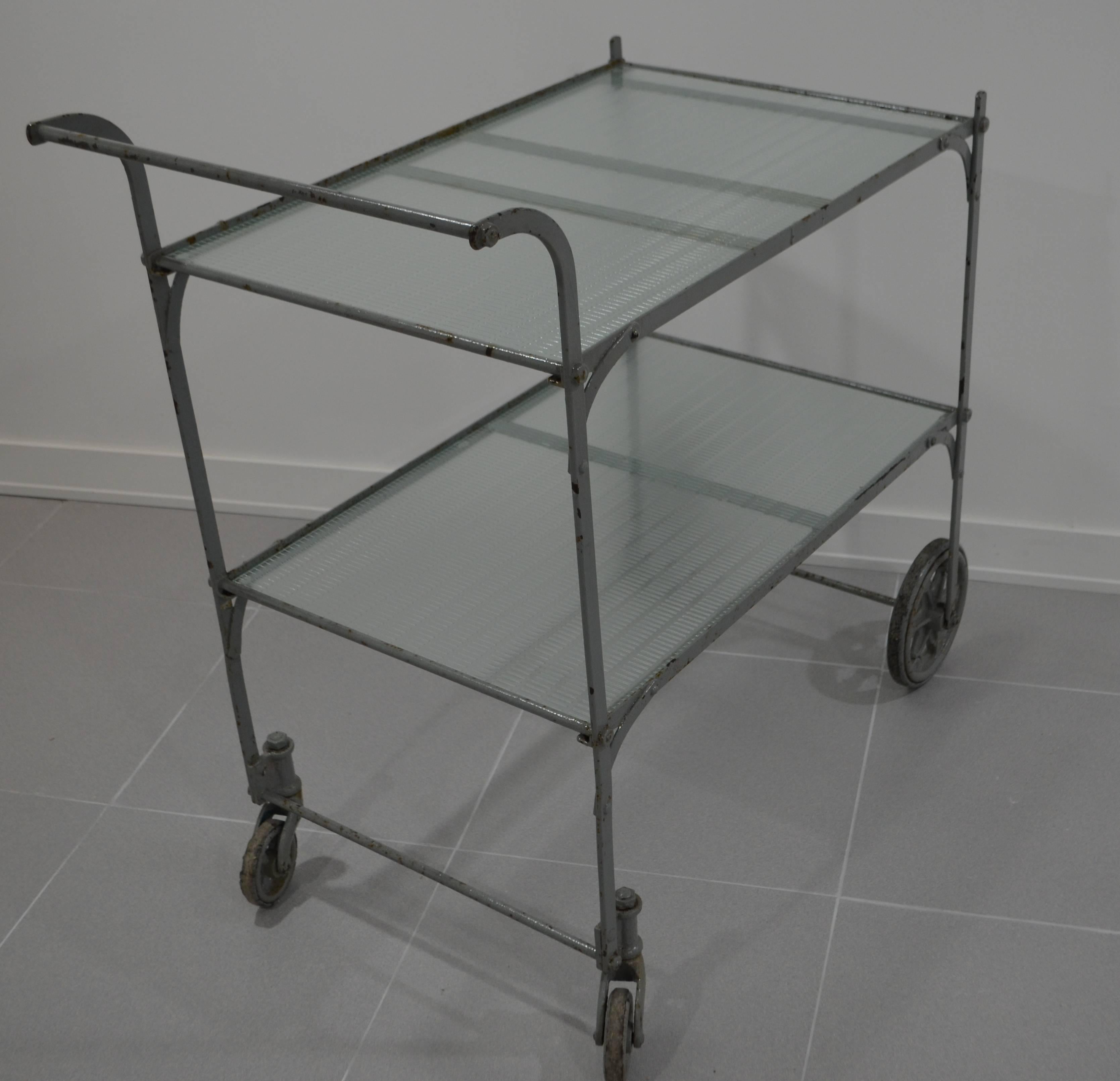 Mid-Century Modern Tea Cart with Painted Steel Frame and Two Shelves of Rippled Glass For Sale