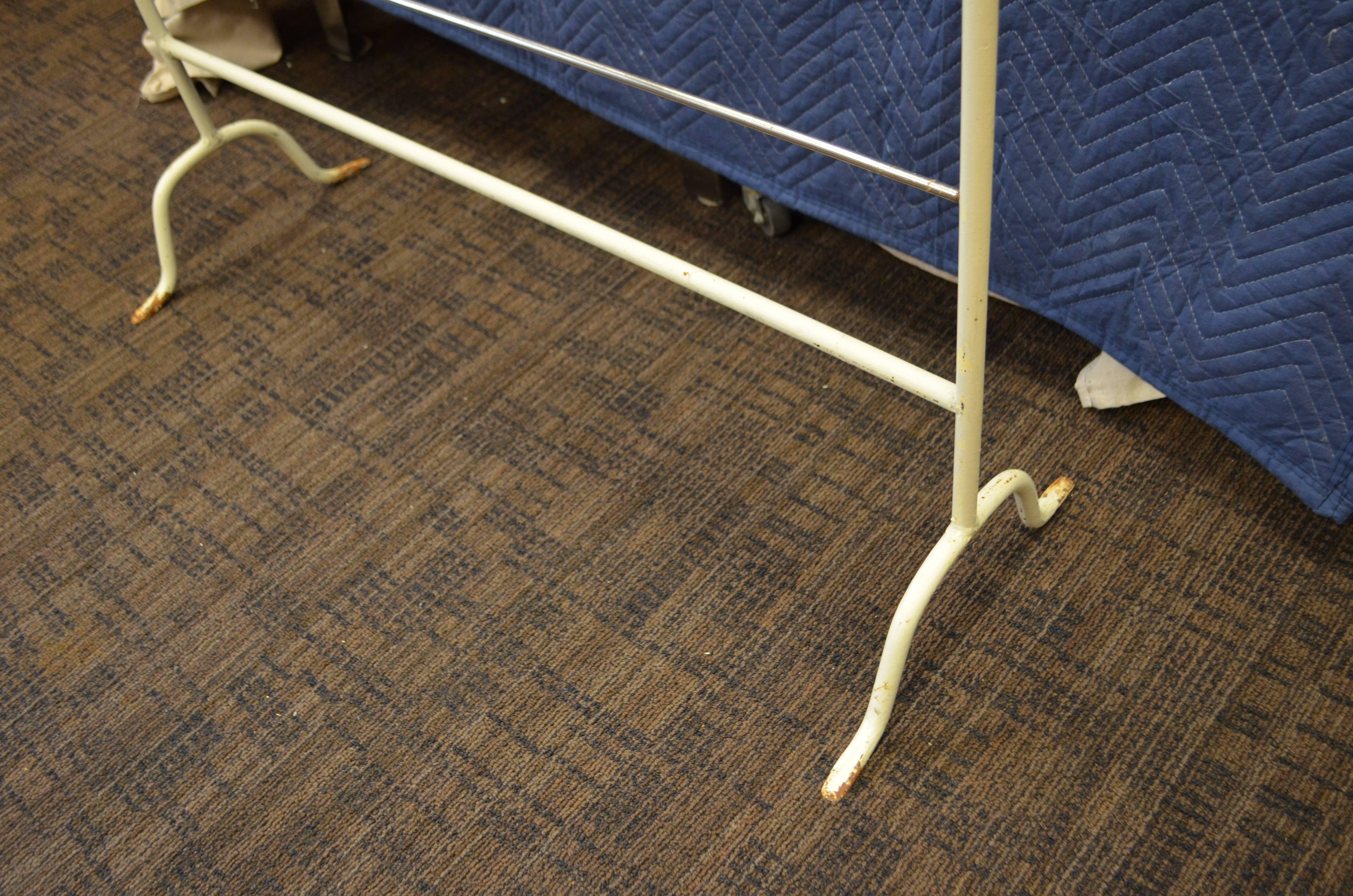 Room Divider Screen Skeleton Clothing Rack, Ideal for Apartment Living