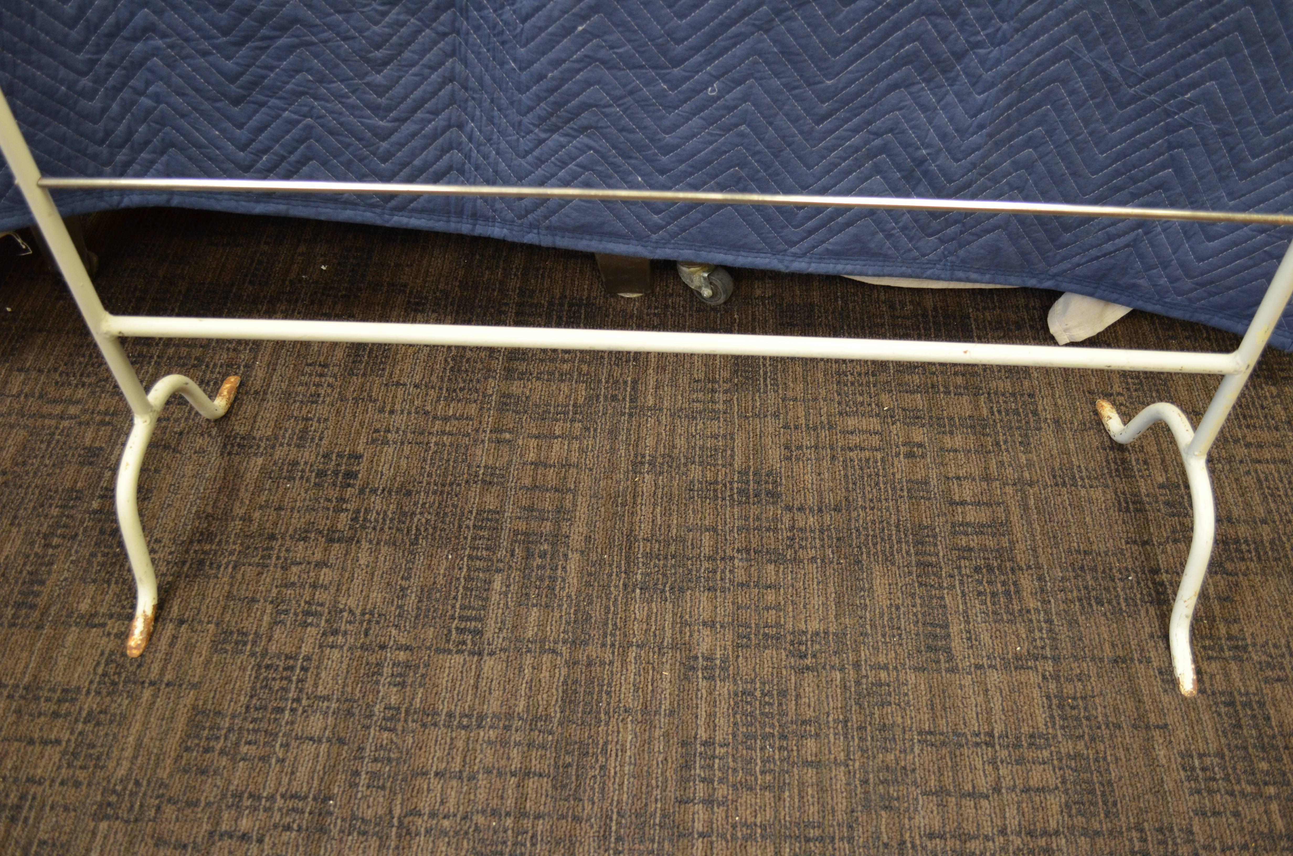 Room Divider Screen Skeleton Clothing Rack, Ideal for Apartment Living