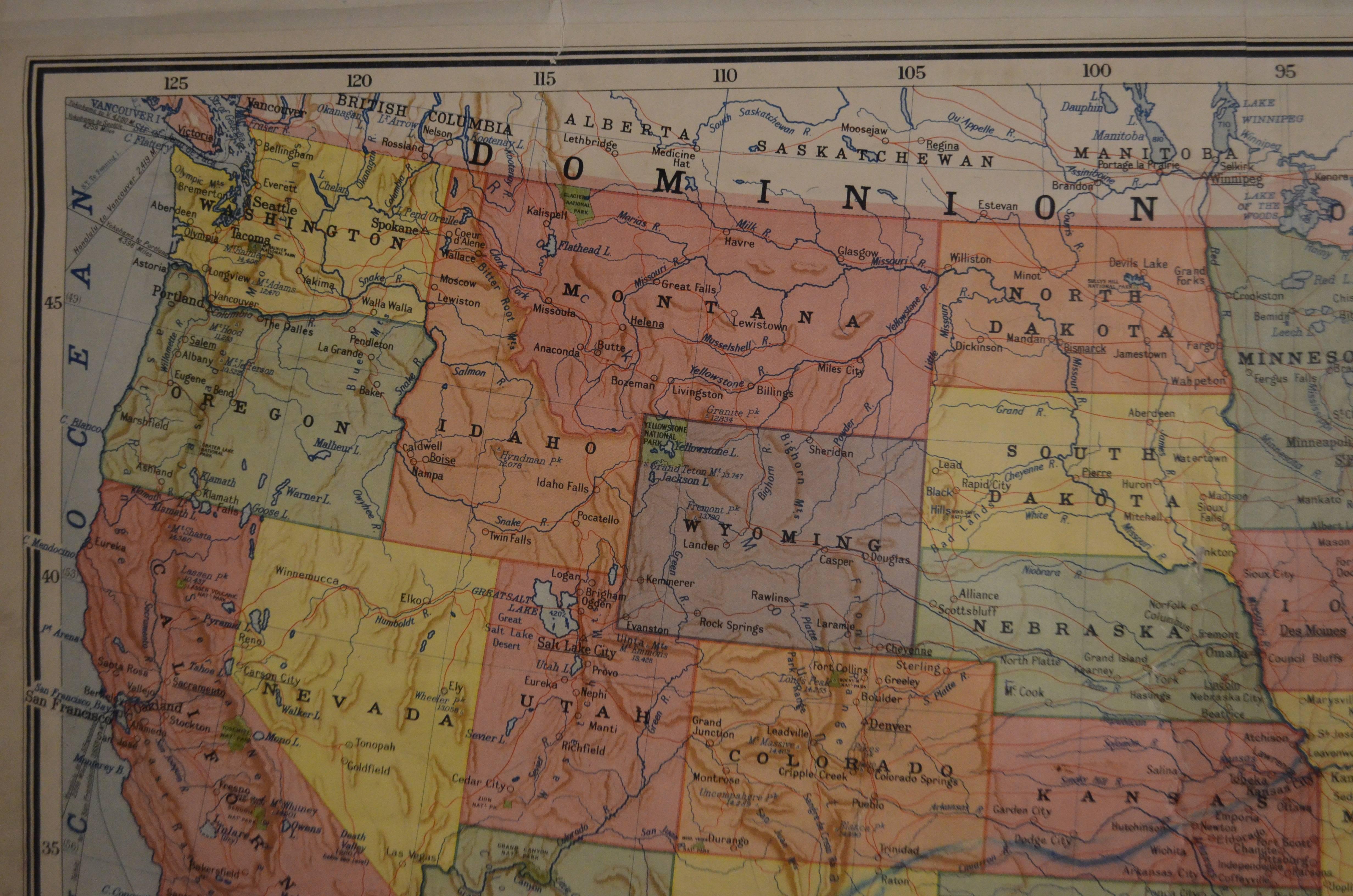Map of the United States, Engraved and Printed in Scotland, circa 1930s In Good Condition In Madison, WI