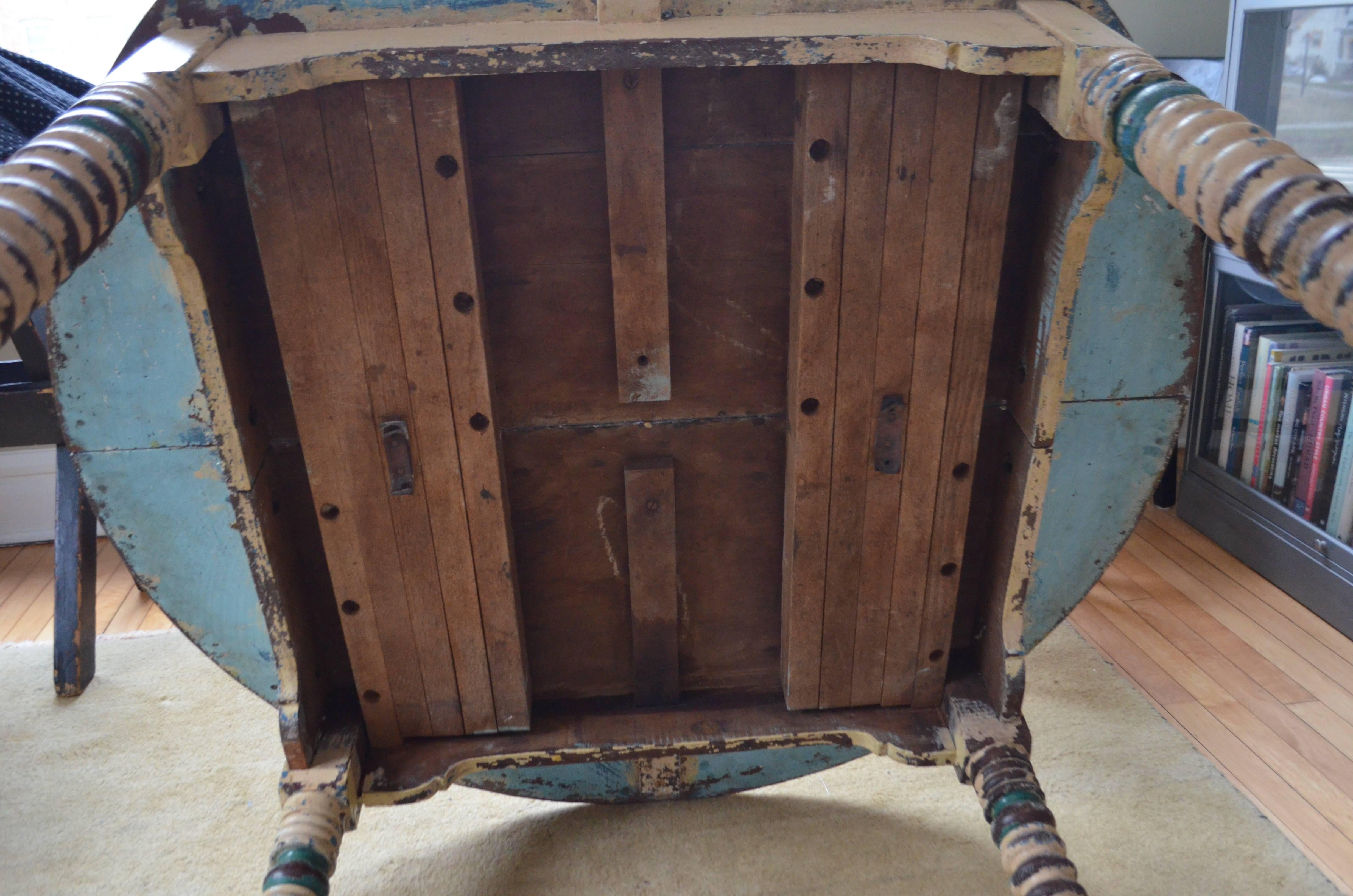 Round Farm Table Primitive Antique with Original Paint 1