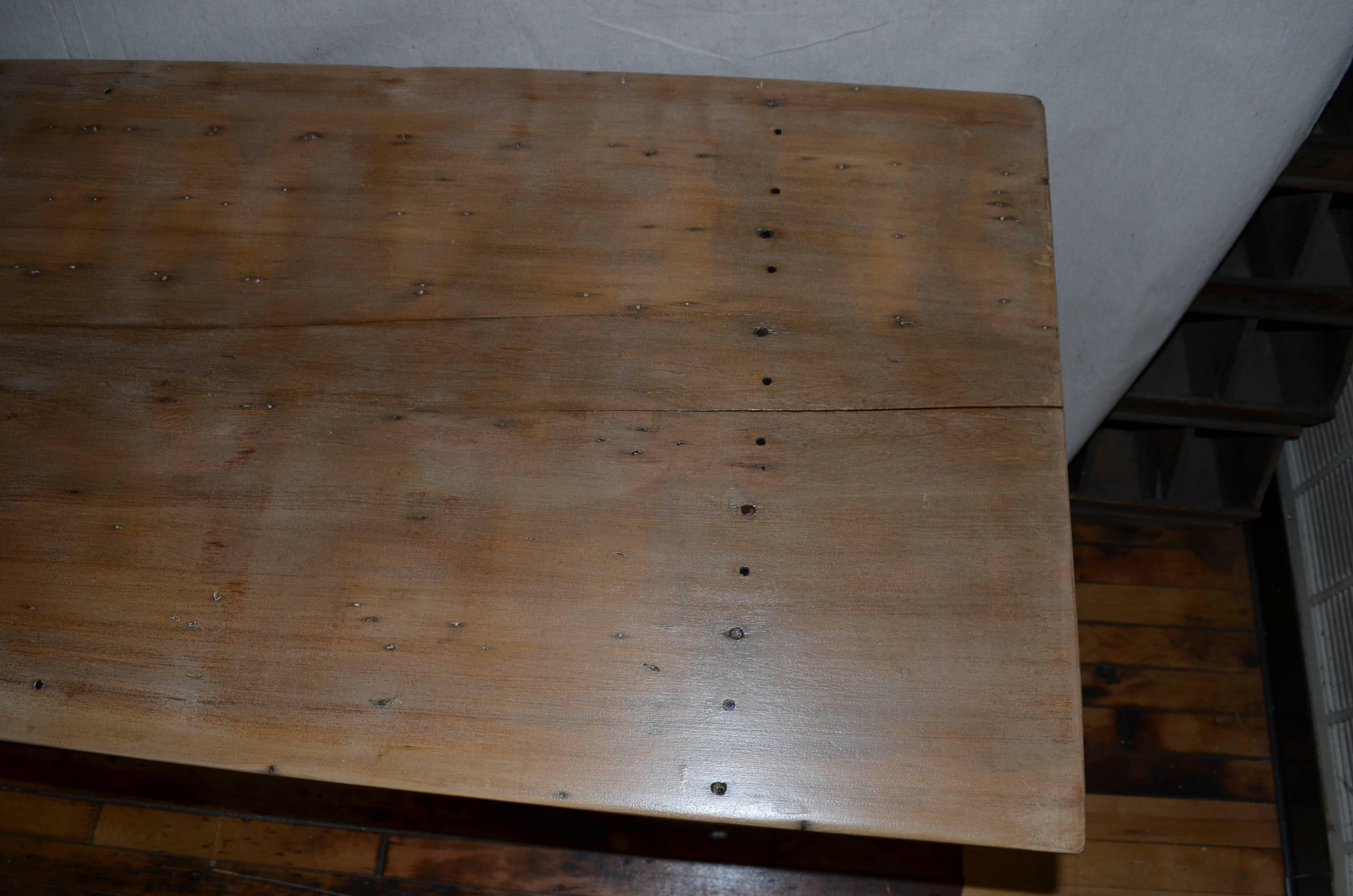 Farm Table with Single Board Top, Red Legs and Stringer Boards 1