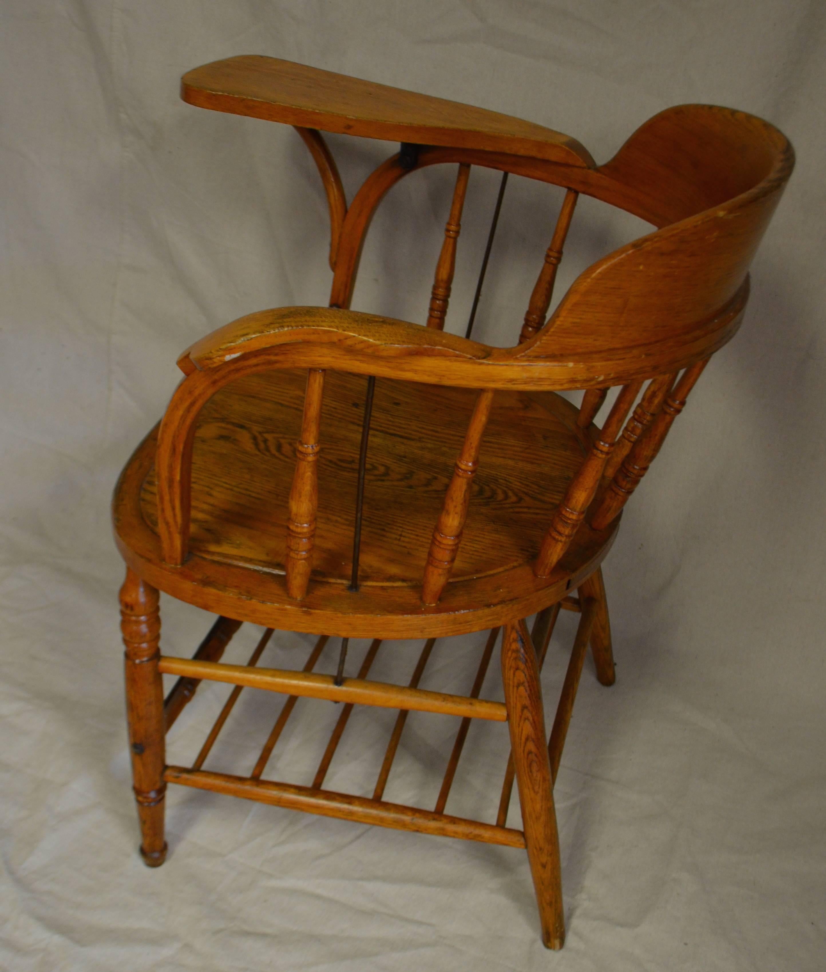 Arts and Crafts Early 20th Century Classroom School Chair of Oak