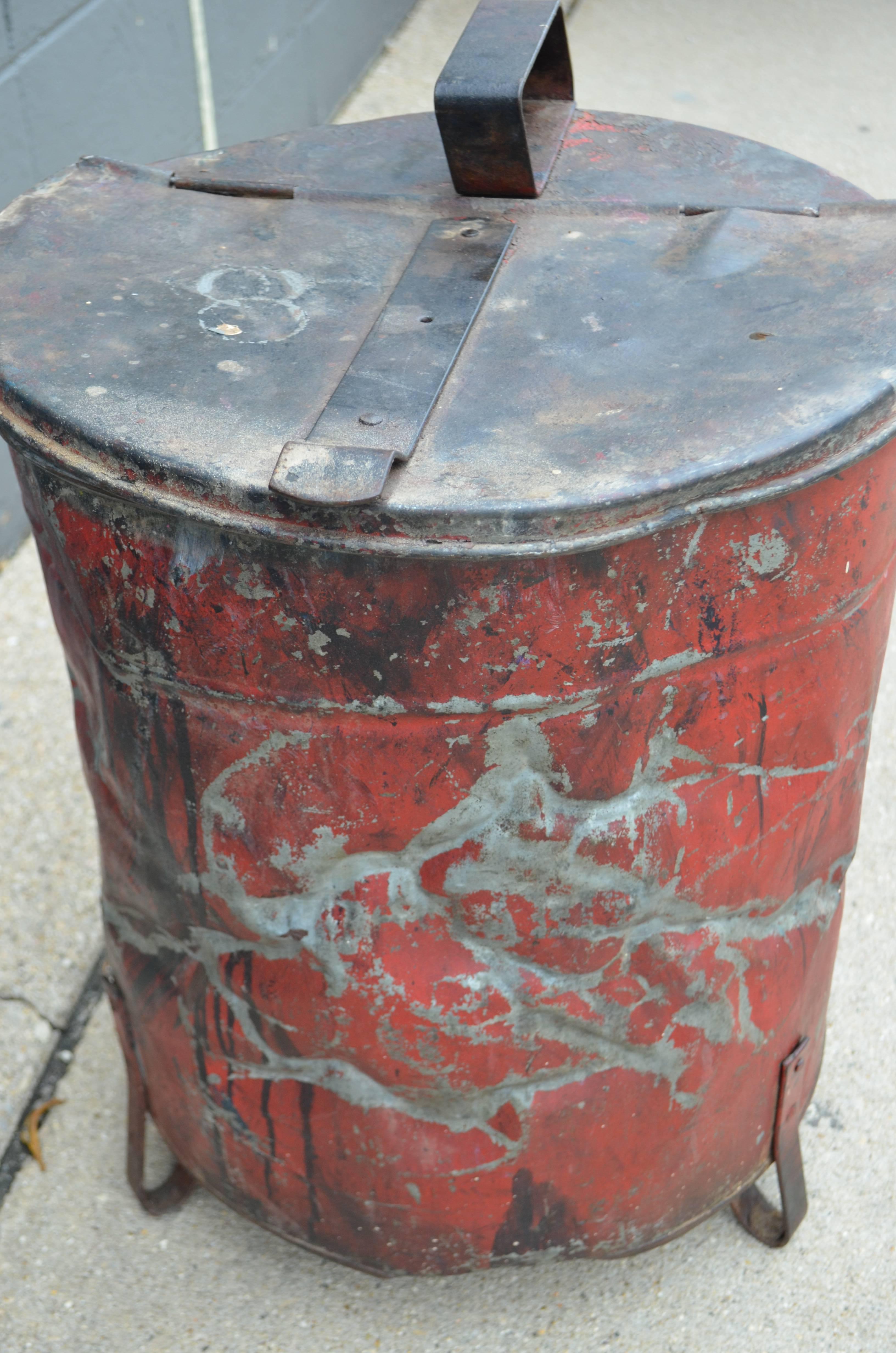 Industrial Rag Bin with Hinged Lid as Bathroom Bucket In Excellent Condition In Madison, WI