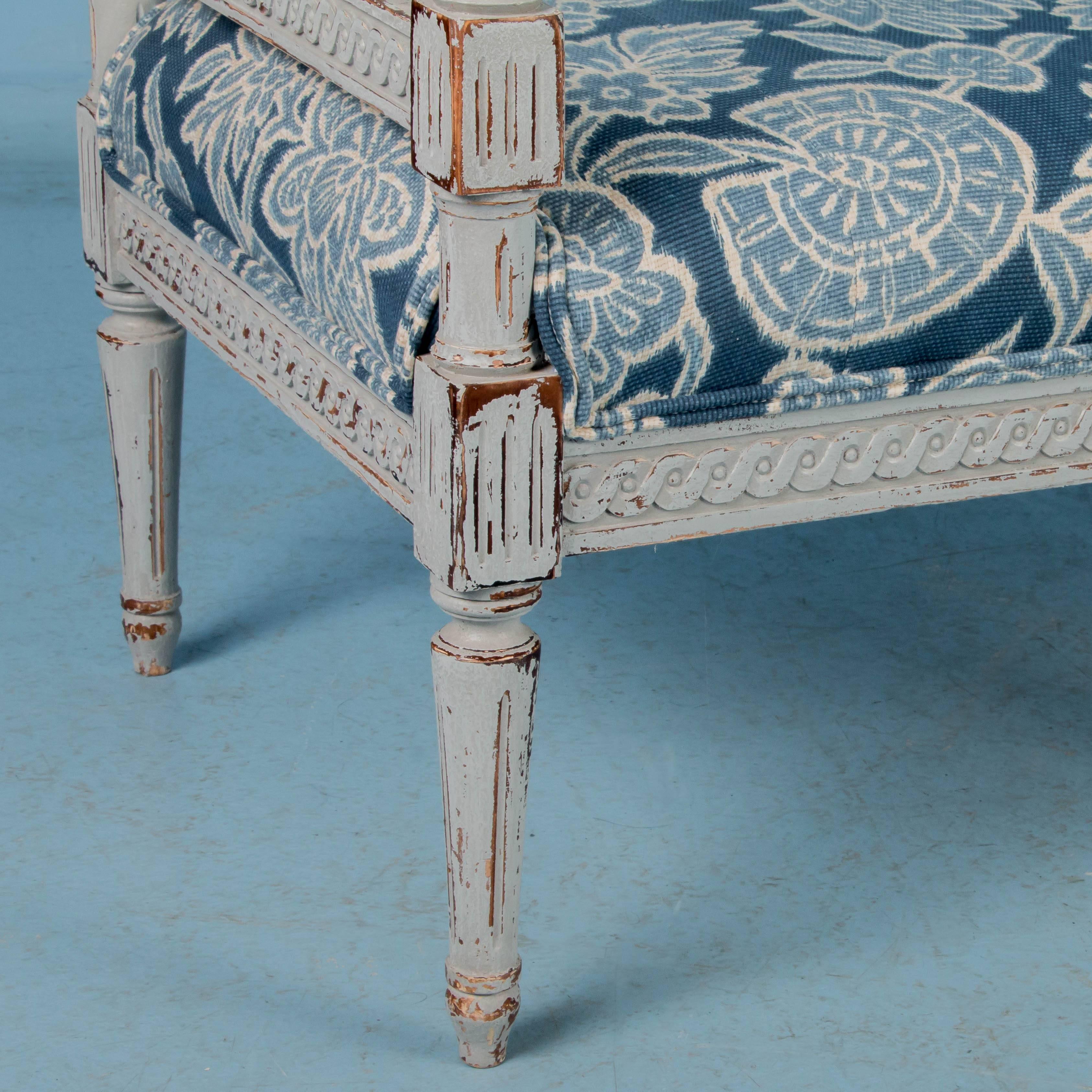 Swedish Gustavian Bench Painted Gray, Antique, 19th Century In Good Condition In Round Top, TX