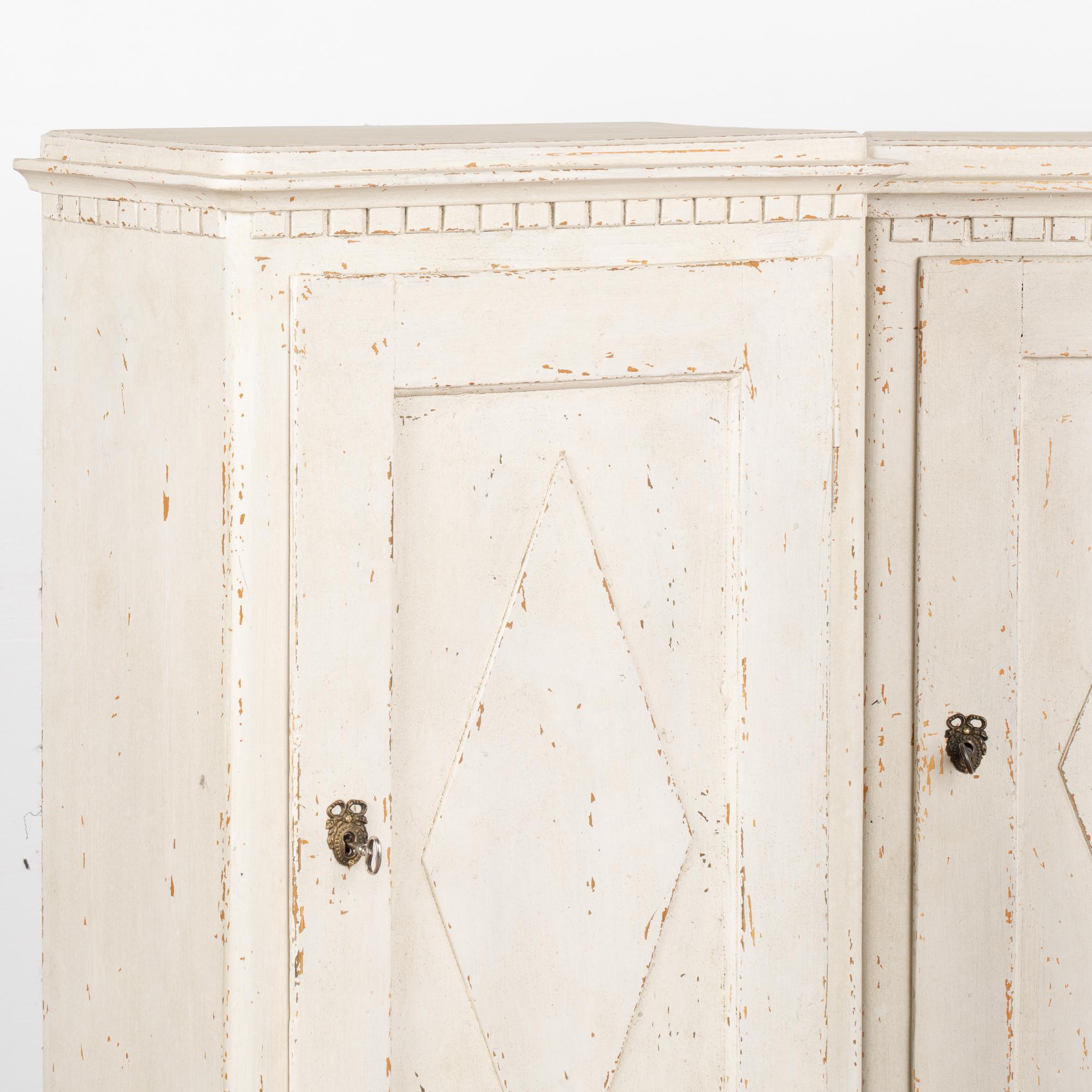 Pine Pair of White Painted Column Cabinets, Sweden circa 1880 For Sale