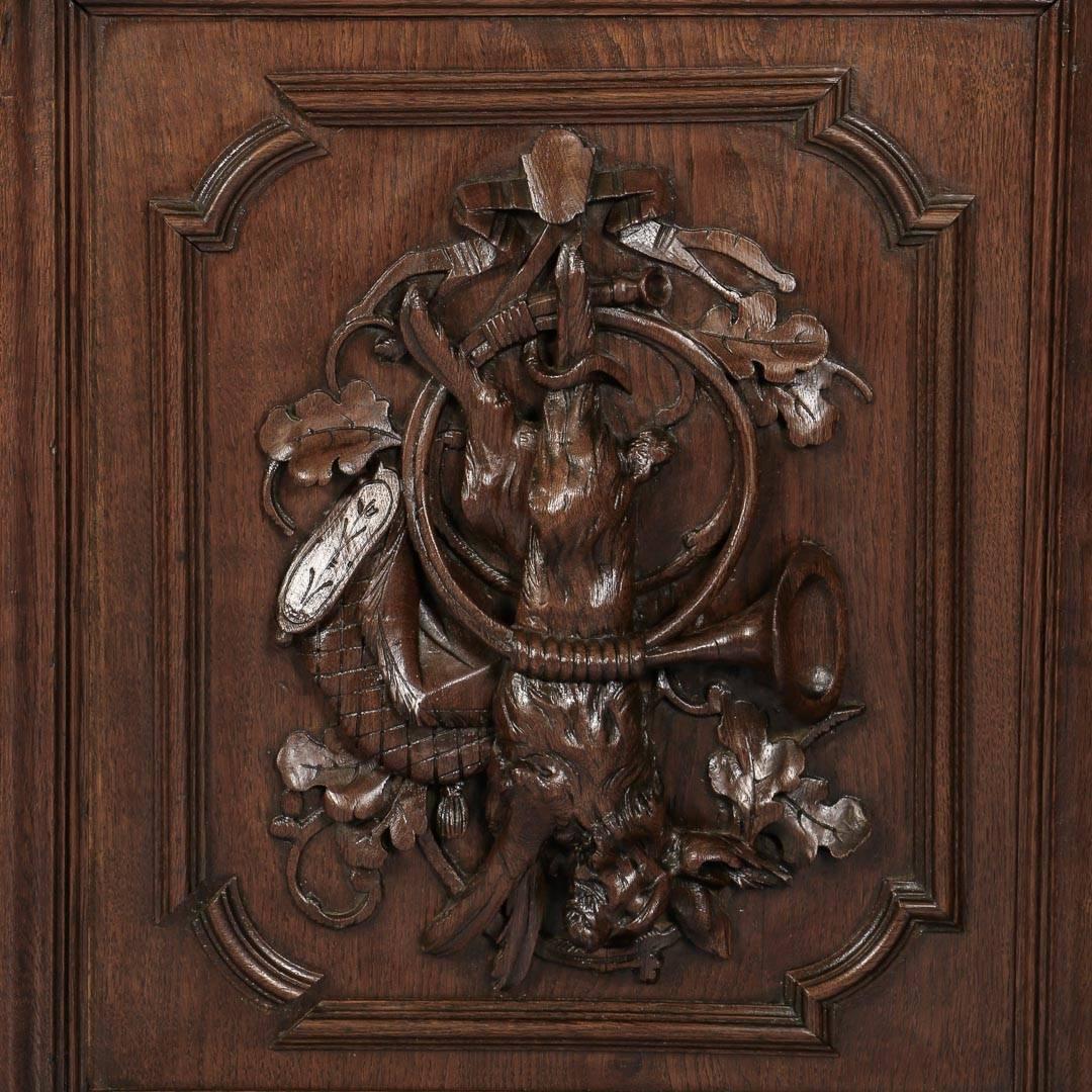 Carved Black Forest Style Antique Oak Sideboard, circa 1880 3