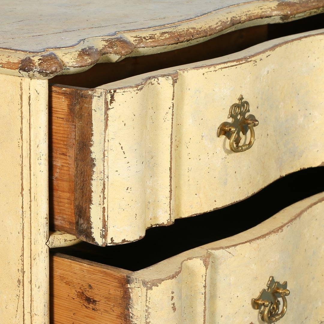 Antique Baroque Chest of Drawers from Denmark, circa 1740-1760 In Good Condition In Round Top, TX