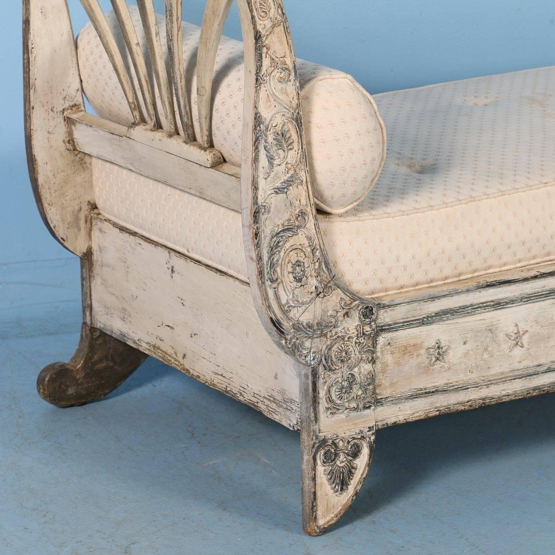 Antique Gustavian Original White Painted Settee from Sweden, circa 1840 2