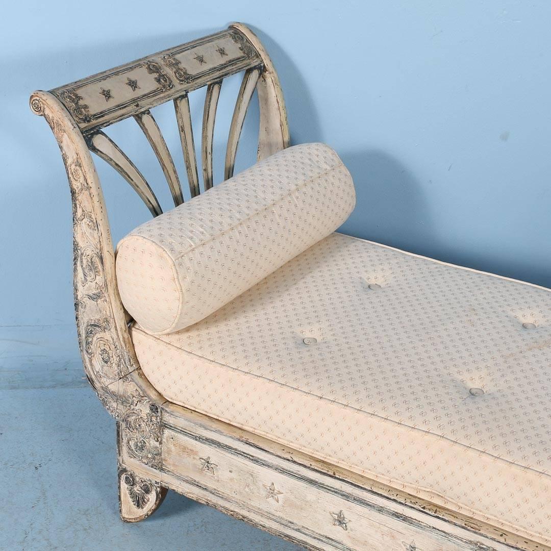 19th Century Antique Gustavian Original White Painted Settee from Sweden, circa 1840