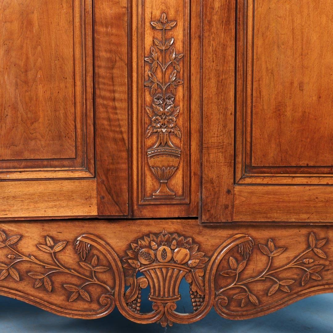 Antique French Chestnut Wedding Armoire with Love Birds, circa 1790 1
