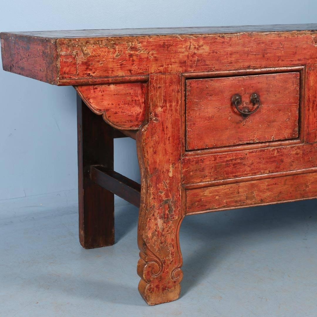 18th Century  Antique Very Long Chinese Lacquered Red Sideboard or Console, circa 1770