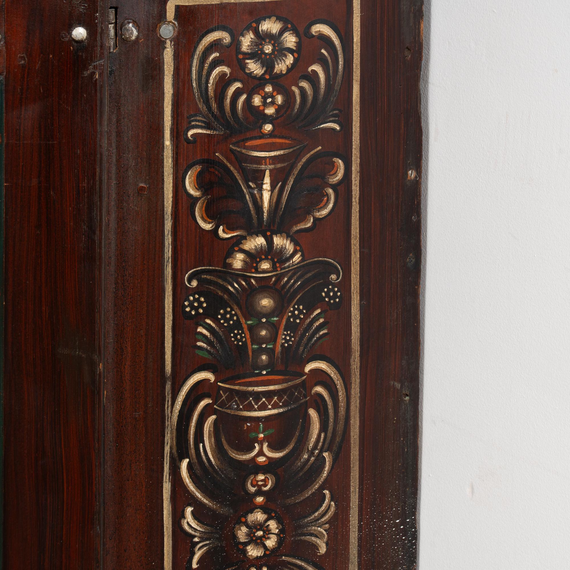 Pino Armadio angolare originale in pino svedese dipinto di marrone datato 1839 in vendita