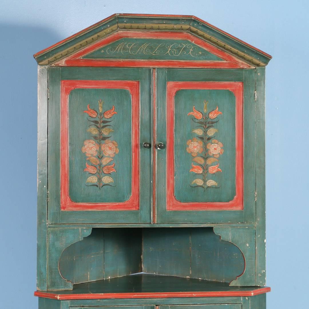 Antique Swedish Original Green Painted Corner Cabinet with Flowers, circa 1840 1