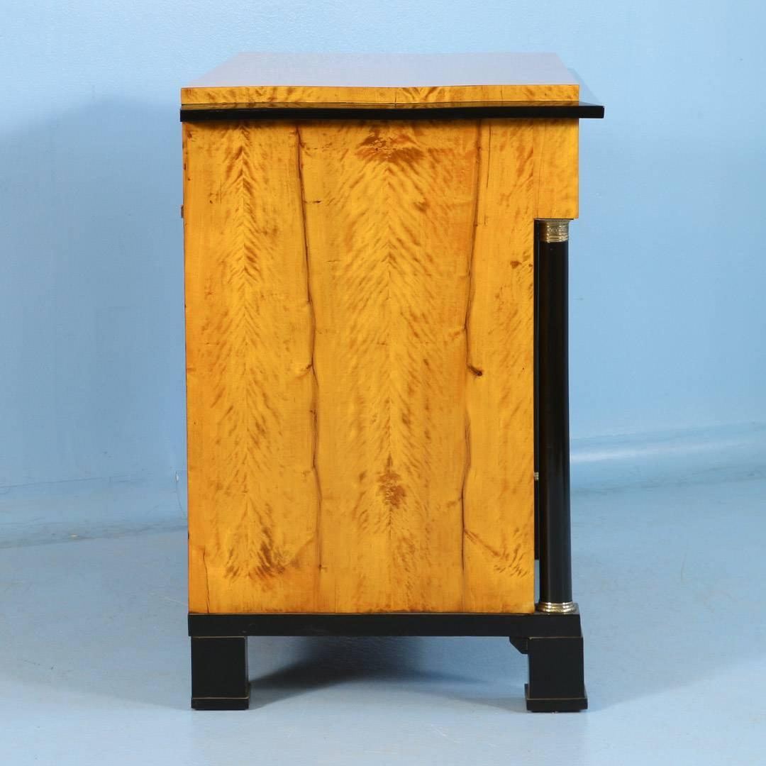 Antique Swedish Biedermeier Chest of Drawers, circa 1830 In Good Condition In Round Top, TX