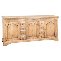 Credenza francese del XIX secolo in rovere sbiancato con otto cassetti