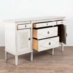 Weiß lackiertes Sideboard im gustavianischen Stil aus dem 19. Jahrhundert
