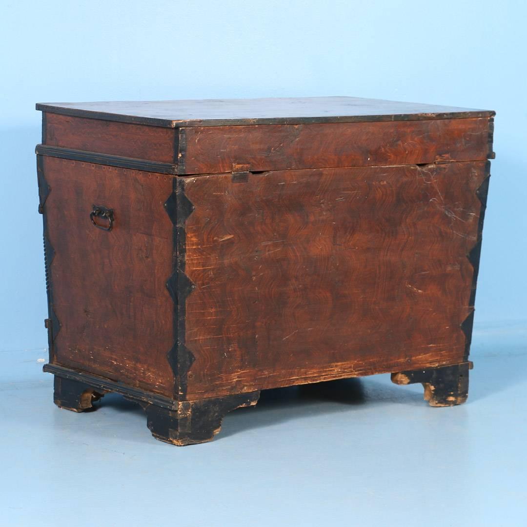 Antique Original Painted Lithuanian Trunk, circa 1860-1880 In Good Condition In Round Top, TX