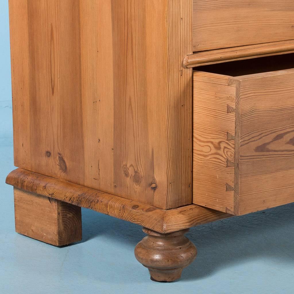 Antique Pine Secretary Desk from Sweden, circa 1860 2